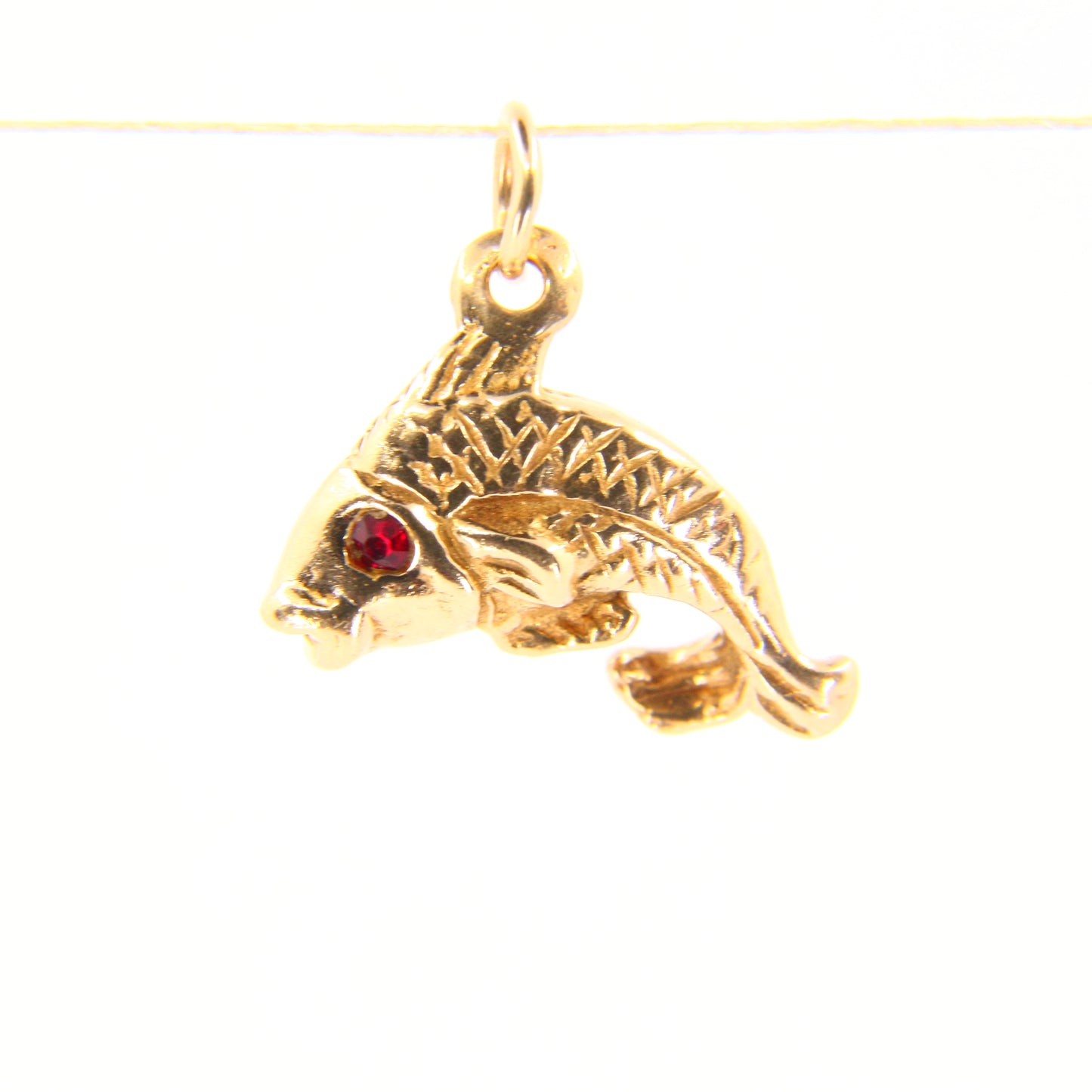 Vintage 9ct Red Eyed Leaping Fish Pendant Hallmarked 9 Carat Yellow Gold Charm