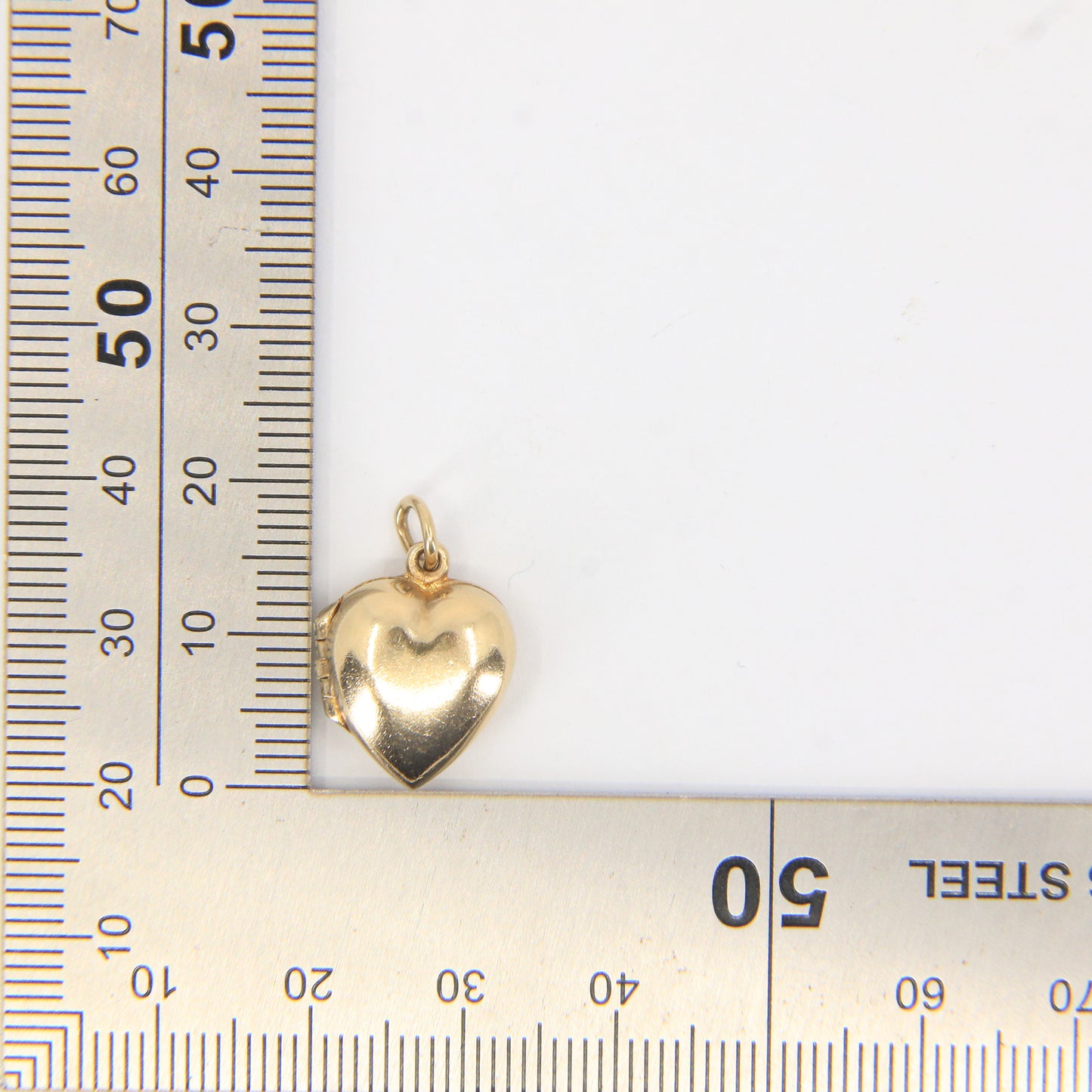 Vintage 9ct Hallmarked Gold Heart Charm – Enamel Dancing Couple
