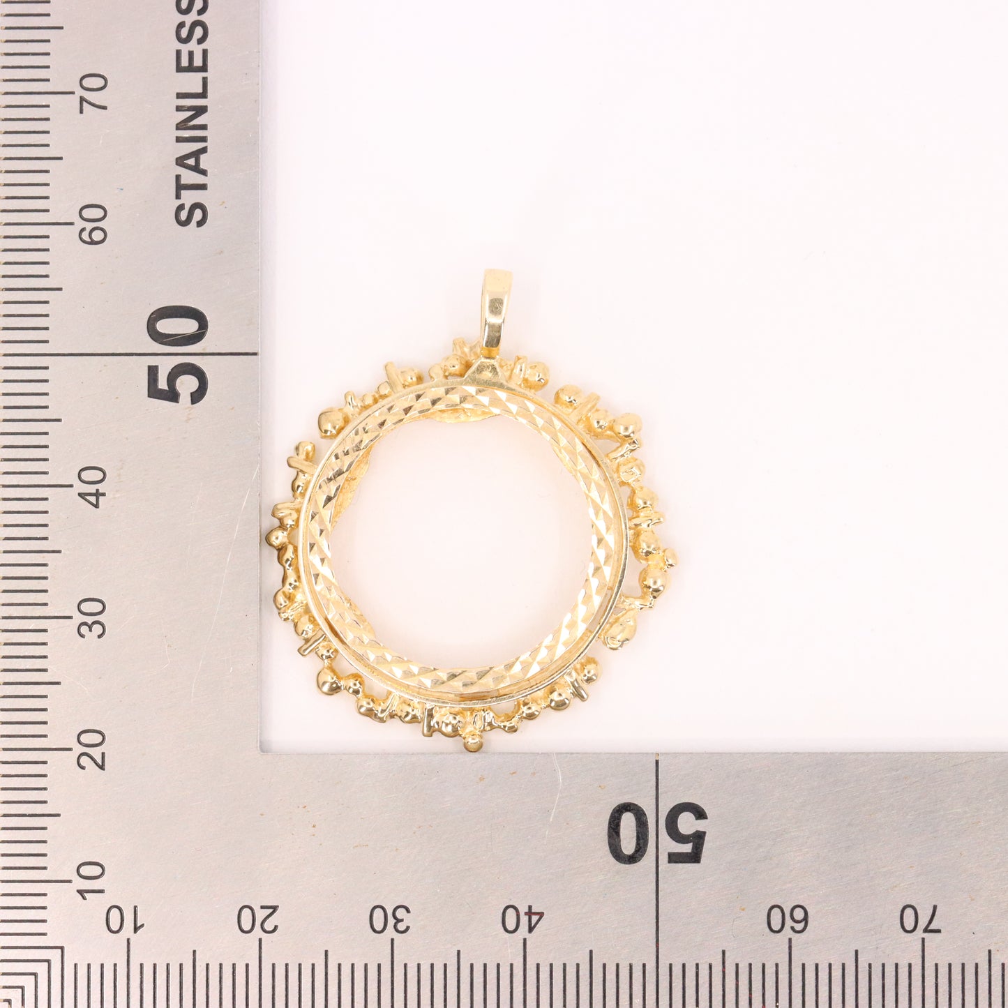 Vintage 9ct Hallmarked Gold Full Sovereign Coin Frame Pendant Mount Holder Charm