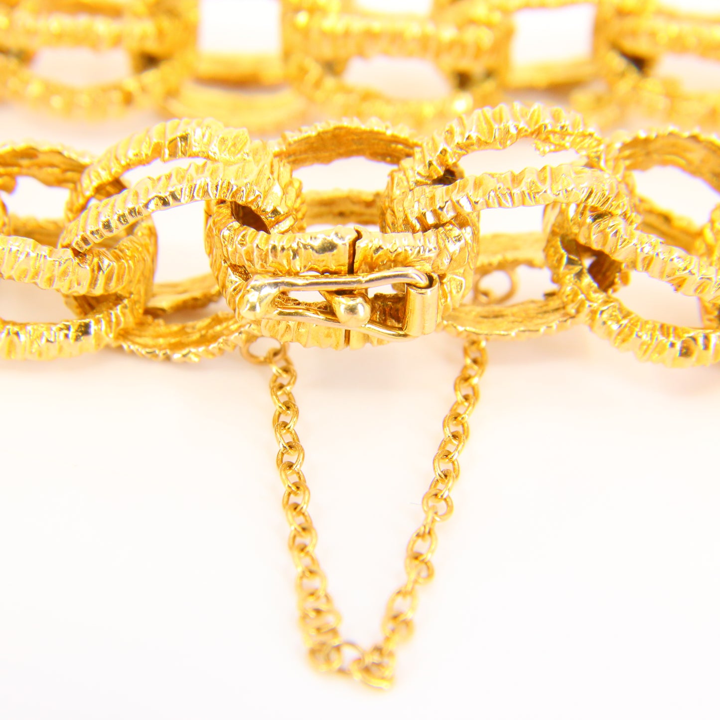 Vintage 1970s London 9ct Chain Link Bracelet Textured Yellow Gold Hallmarked Boxed