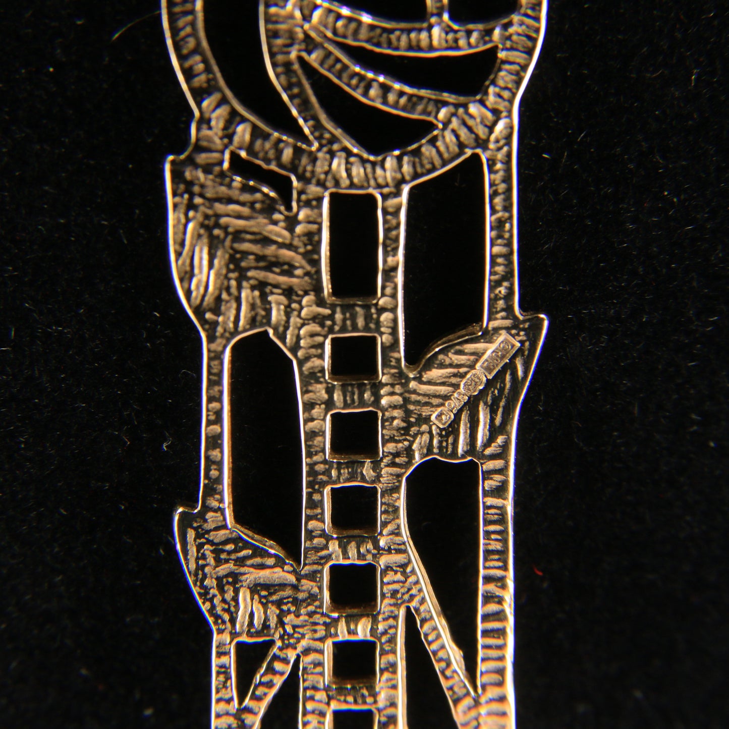 Vintage 9ct Hallmarked Yellow Gold Rennie Mackintosh Pendant Necklace 18 Inch Boxed Gift