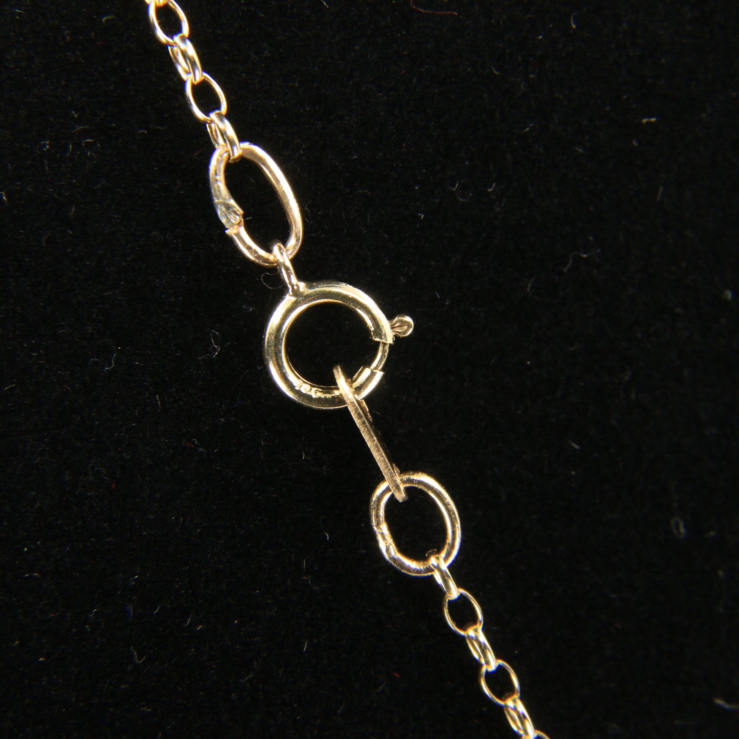 Vintage 9ct Hallmarked Yellow Gold Rennie Mackintosh Pendant Necklace 18 Inch Boxed Gift