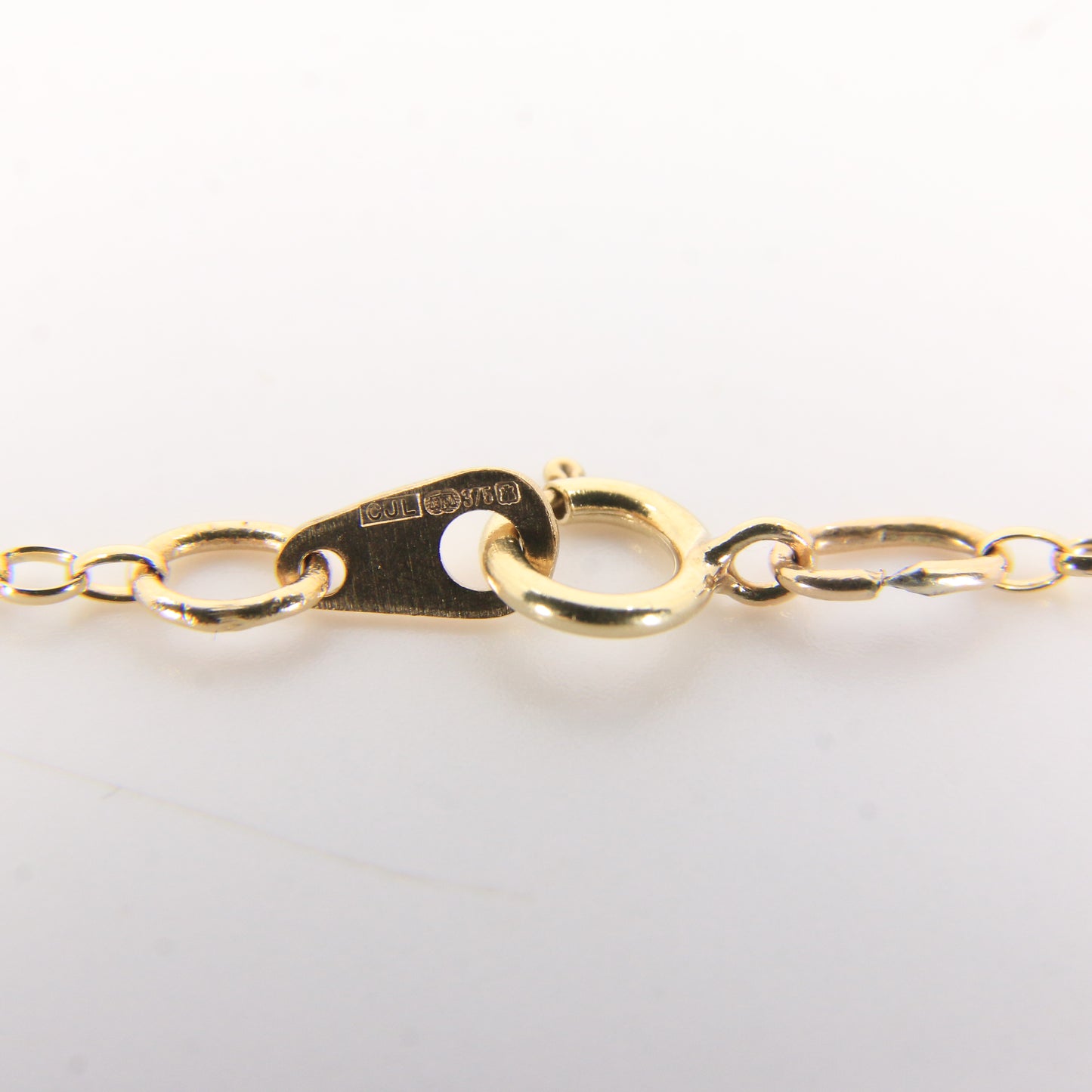 Vintage 9ct Hallmarked Yellow Gold Rennie Mackintosh Pendant Necklace 18 Inch Boxed Gift