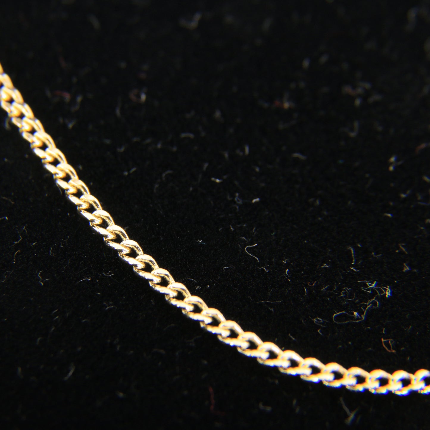 Vintage 9ct Gold Curb Chain Necklace Hallmarked Yellow Gold 18 Inch Boxed Gift