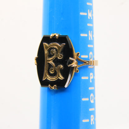 Antique 9ct Hallmarked Yellow Gold Onyx Victorian E Mourning Ring UK Size O 1/2 Boxed