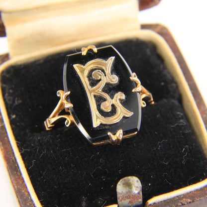 Antique 9ct Hallmarked Yellow Gold Onyx Victorian E Mourning Ring UK Size O 1/2 Boxed