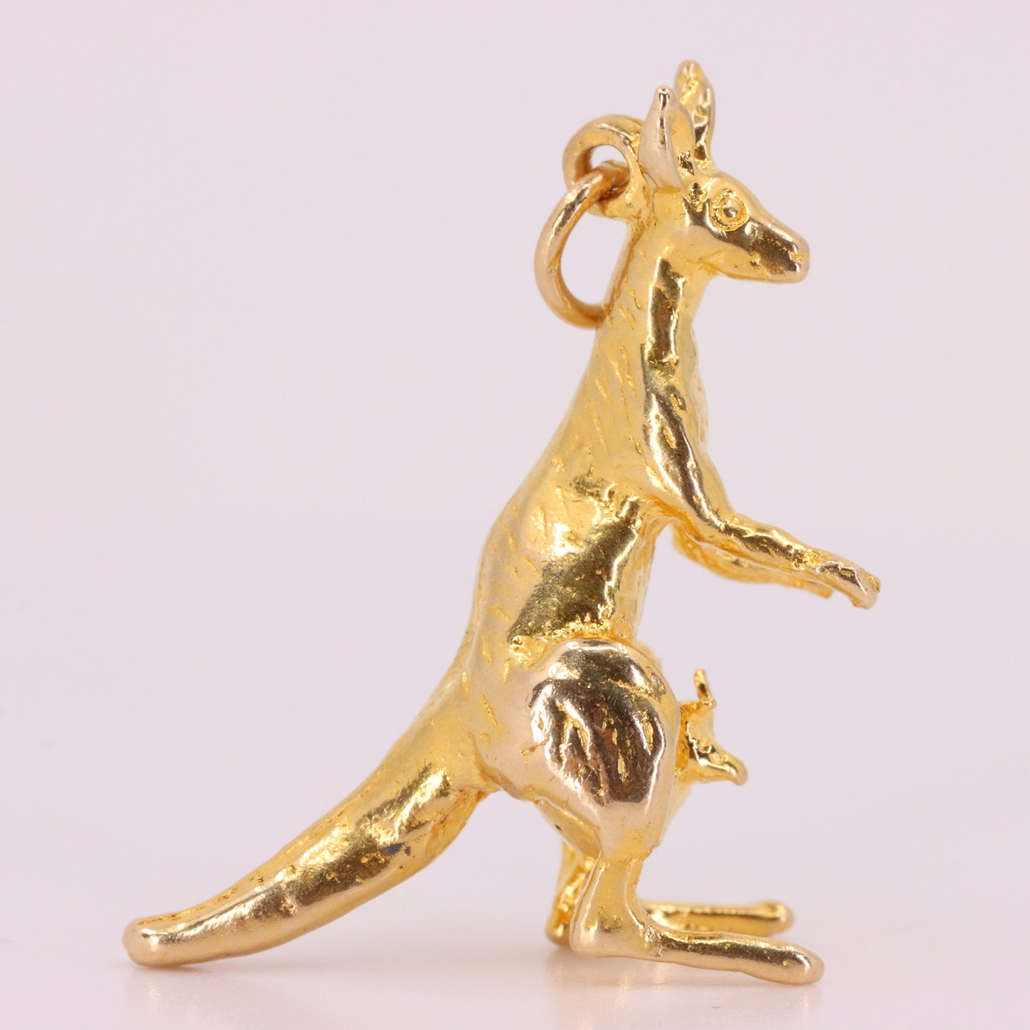 Vintage 9ct Hallmarked Yellow Gold Kangaroo Pendant Charm Australian Animal Gift