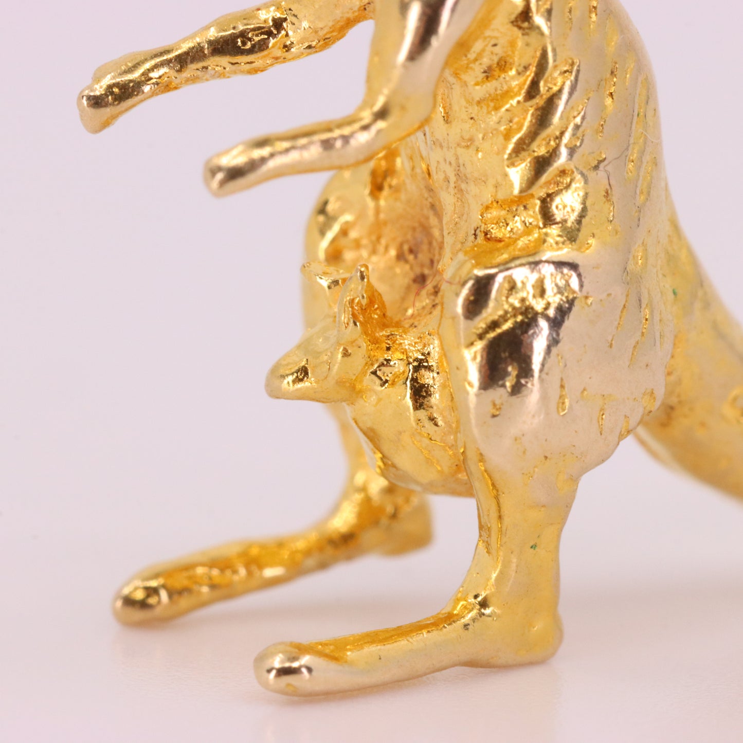 Vintage 9ct Hallmarked Yellow Gold Kangaroo Pendant Charm Australian Animal Gift