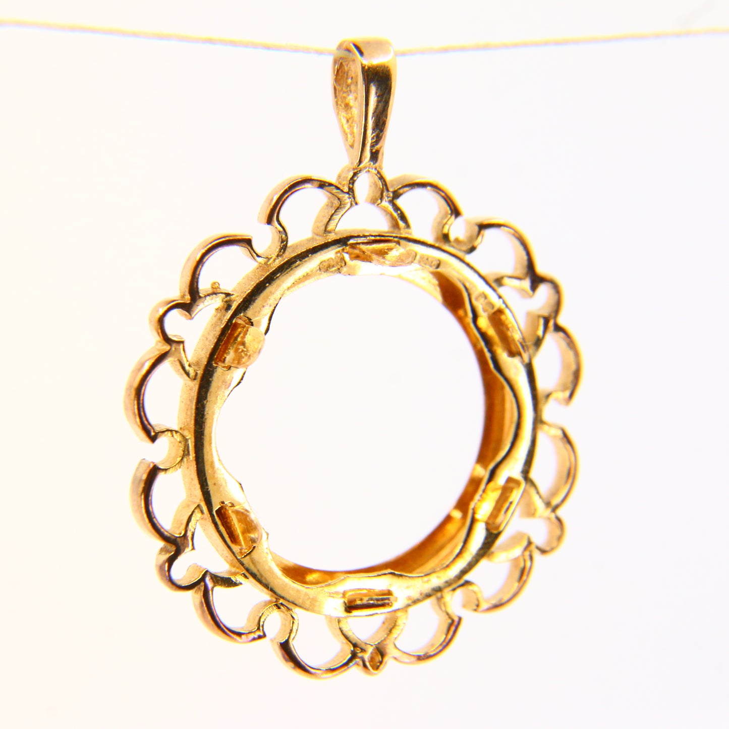 Vintage 9ct Gold Half Sovereign Gold Coin Display Pendant Hallmarked Yellow Gold