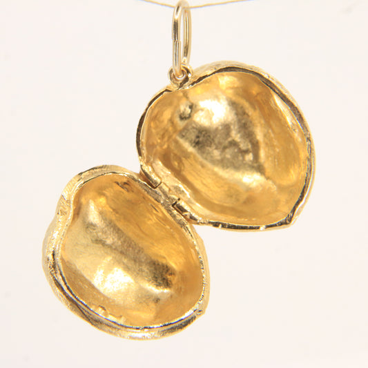 Vintage 9ct Gold Hallmarked Walnut Nut Locket Pendant Charm