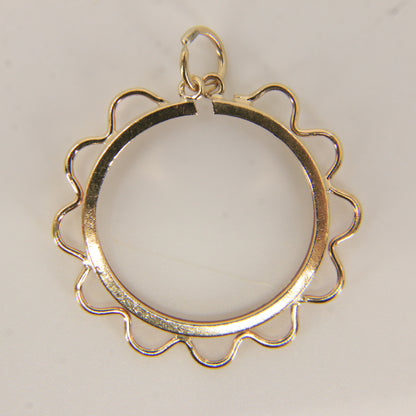 Vintage 9ct Gold Hallmarked Half Sovereign Coin Holder Pendant