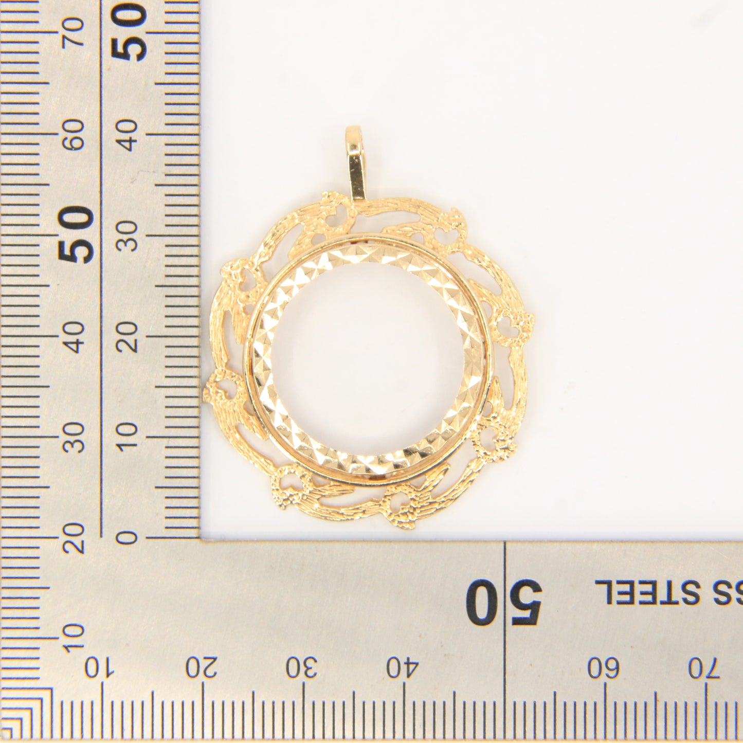 Vintage 9ct Gold Hallmarked Full Sovereign Coin Holder Pendant