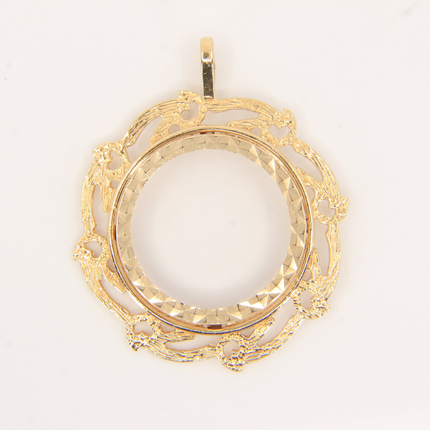 Vintage 9ct Gold Hallmarked Full Sovereign Coin Holder Pendant