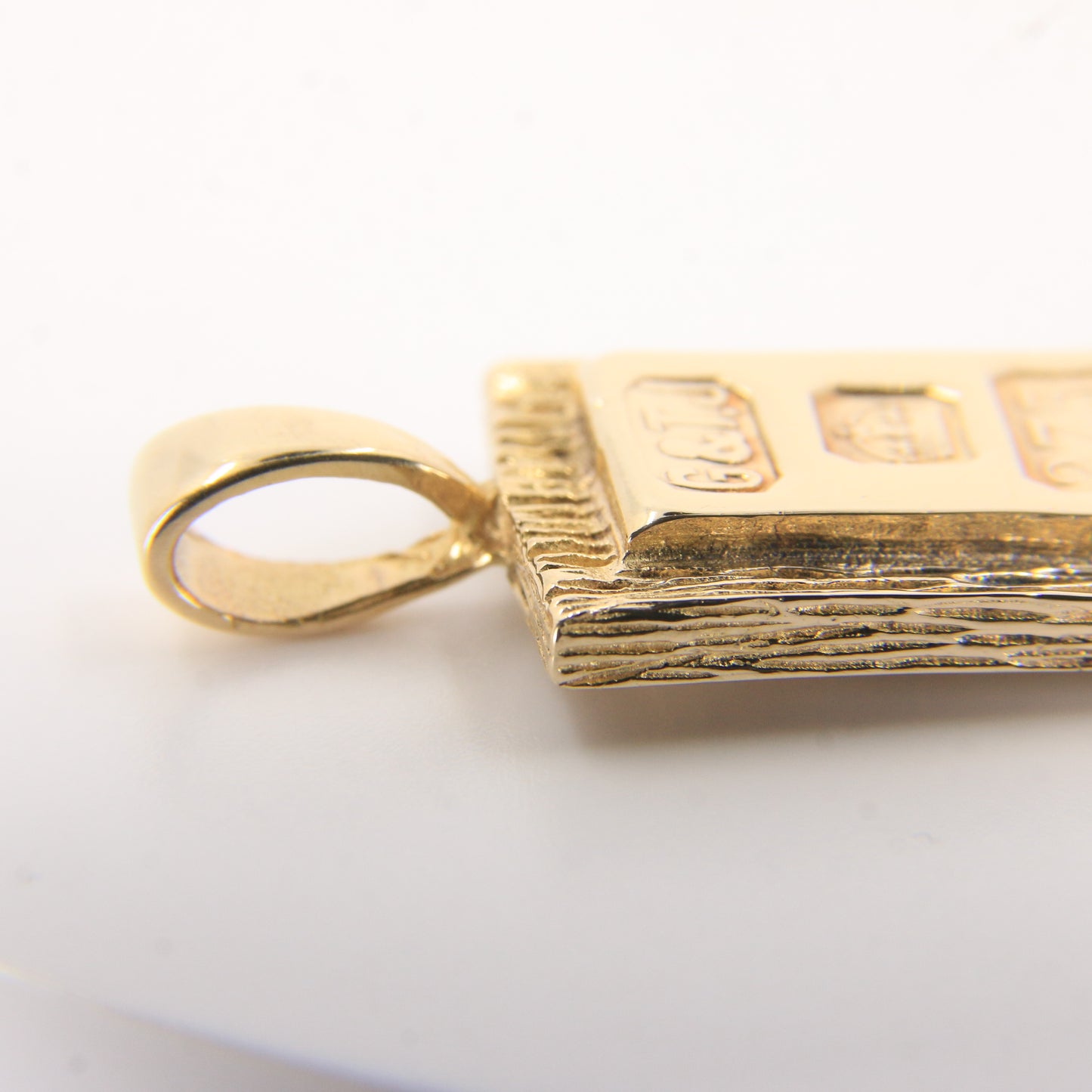 Vintage 9ct Hallmarked Yellow Gold 1977 Ingot Pendant Textured Bar 14.3g