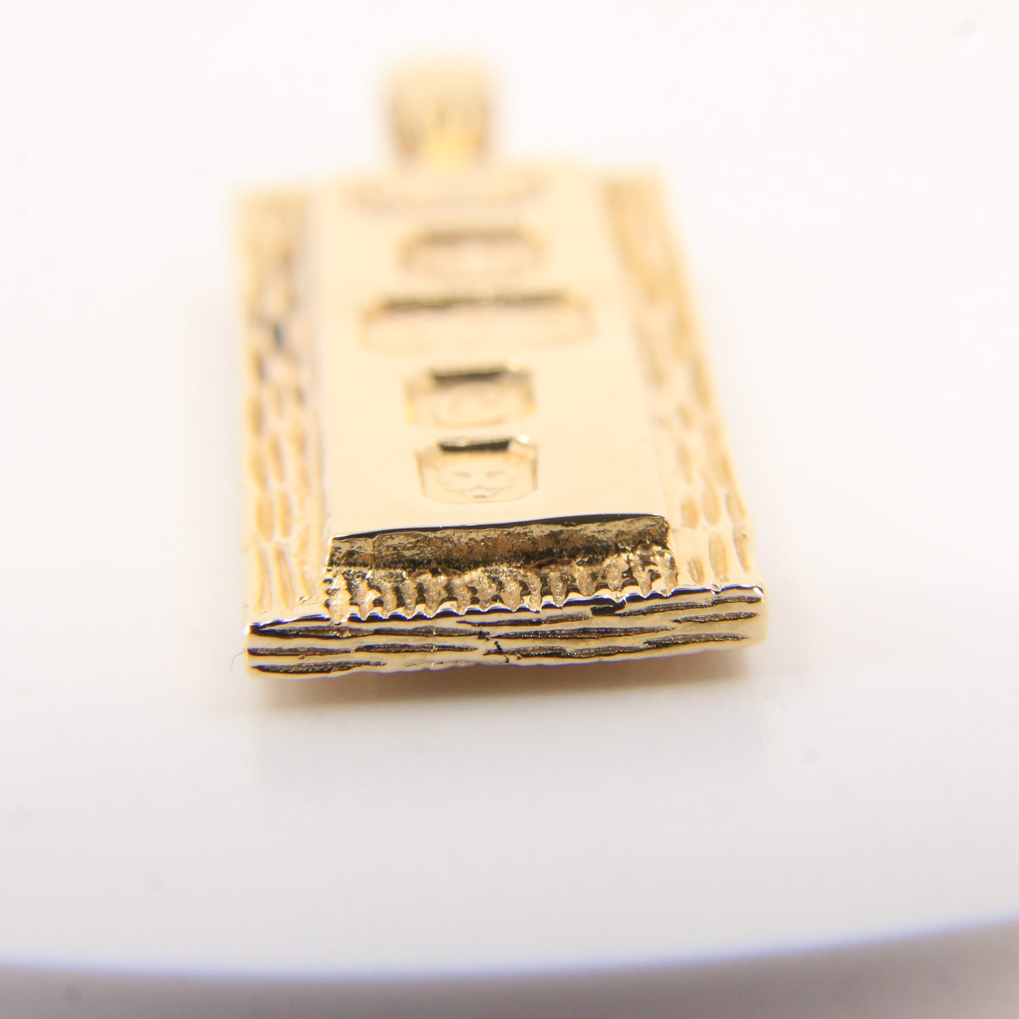 Vintage 9ct Hallmarked Yellow Gold 1977 Ingot Pendant Textured Bar 14.3g