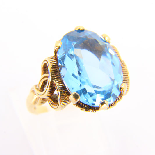 Vintage 9 Carat Blue Spinel Ring Hallmarked Yellow Gold Ring UK Size K