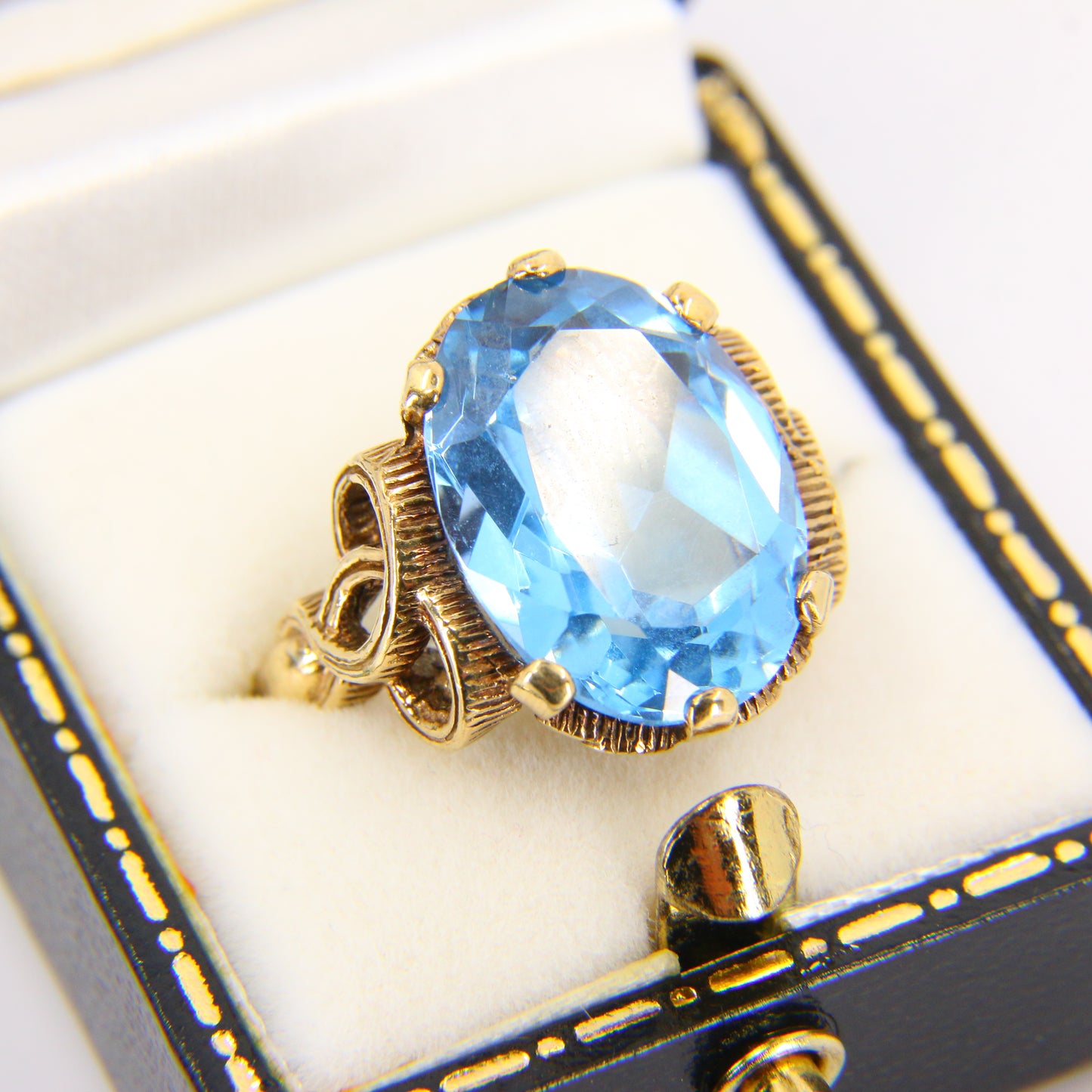 复古 9 克拉蓝色尖晶石戒指带标记黄金戒指英国尺寸 K