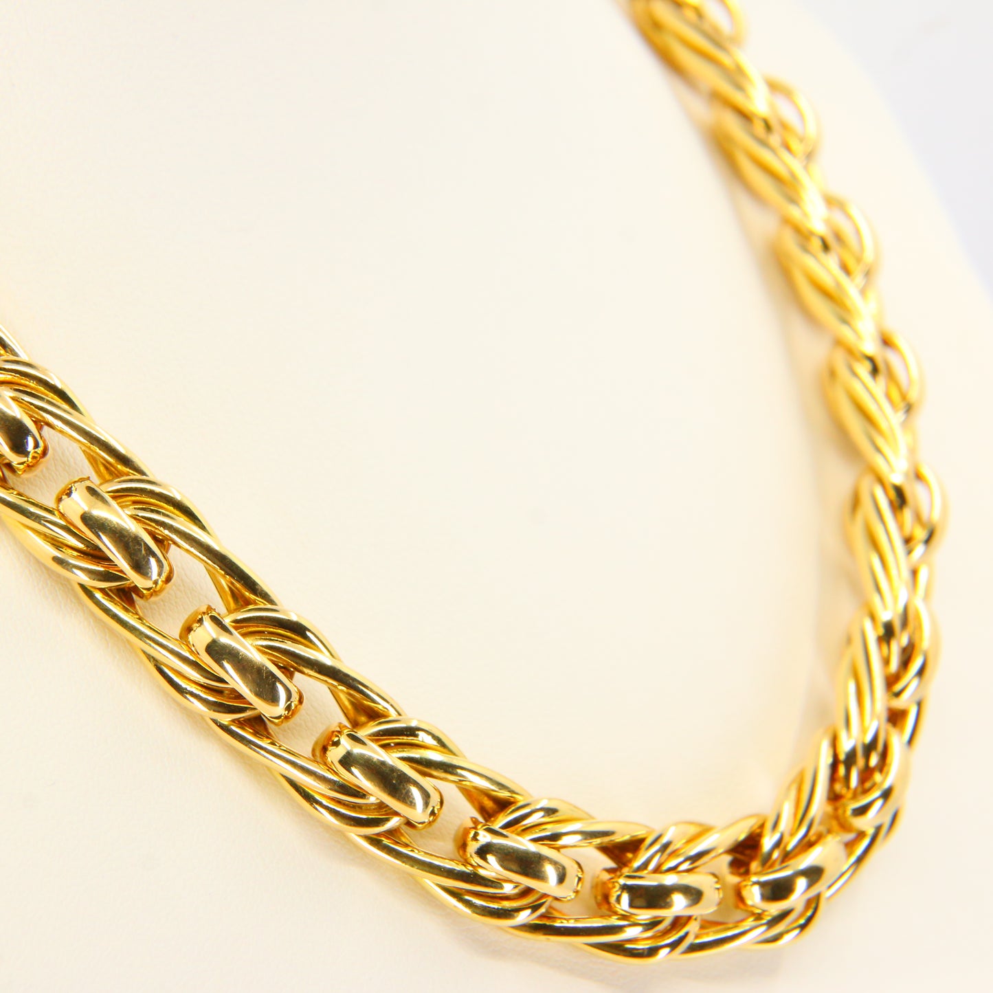 Vintage 18ct Heavy Yellow Gold Necklace British Hallmarked Gold Chain Necklace