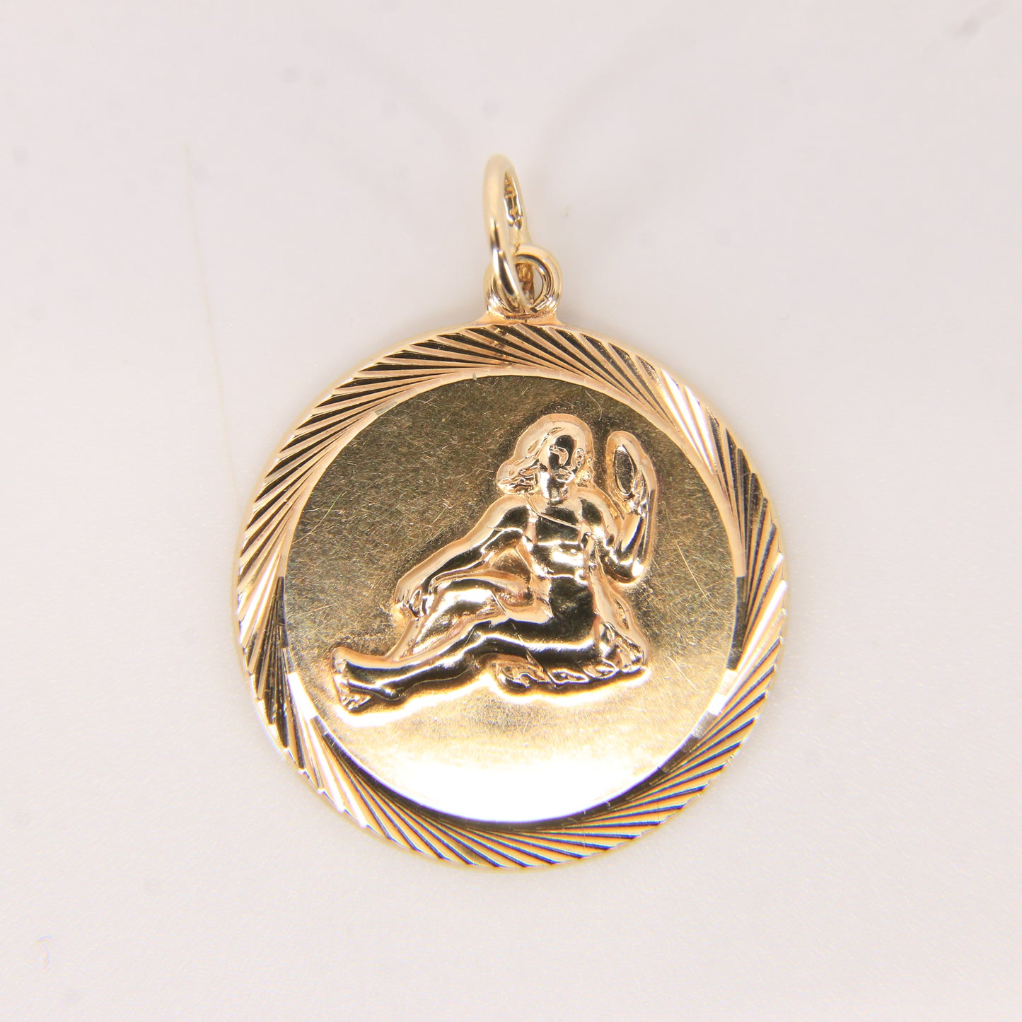 Vintage 9ct Hallmarked Yellow Gold Virgo Zodiac Pendant Astrology Charm Gift