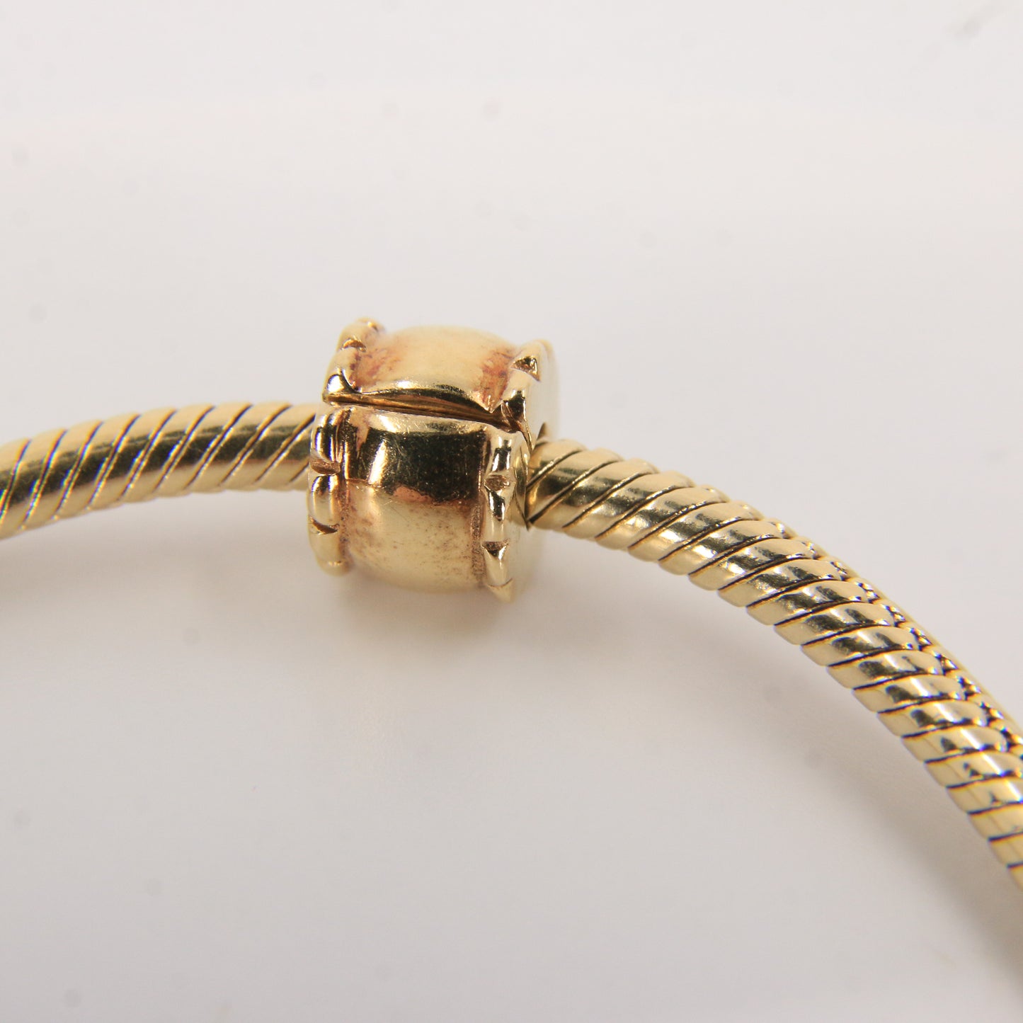 Pandora 14ct Solid Gold Snake Chain Bracelet 19cm Yellow Gold Moments Collection