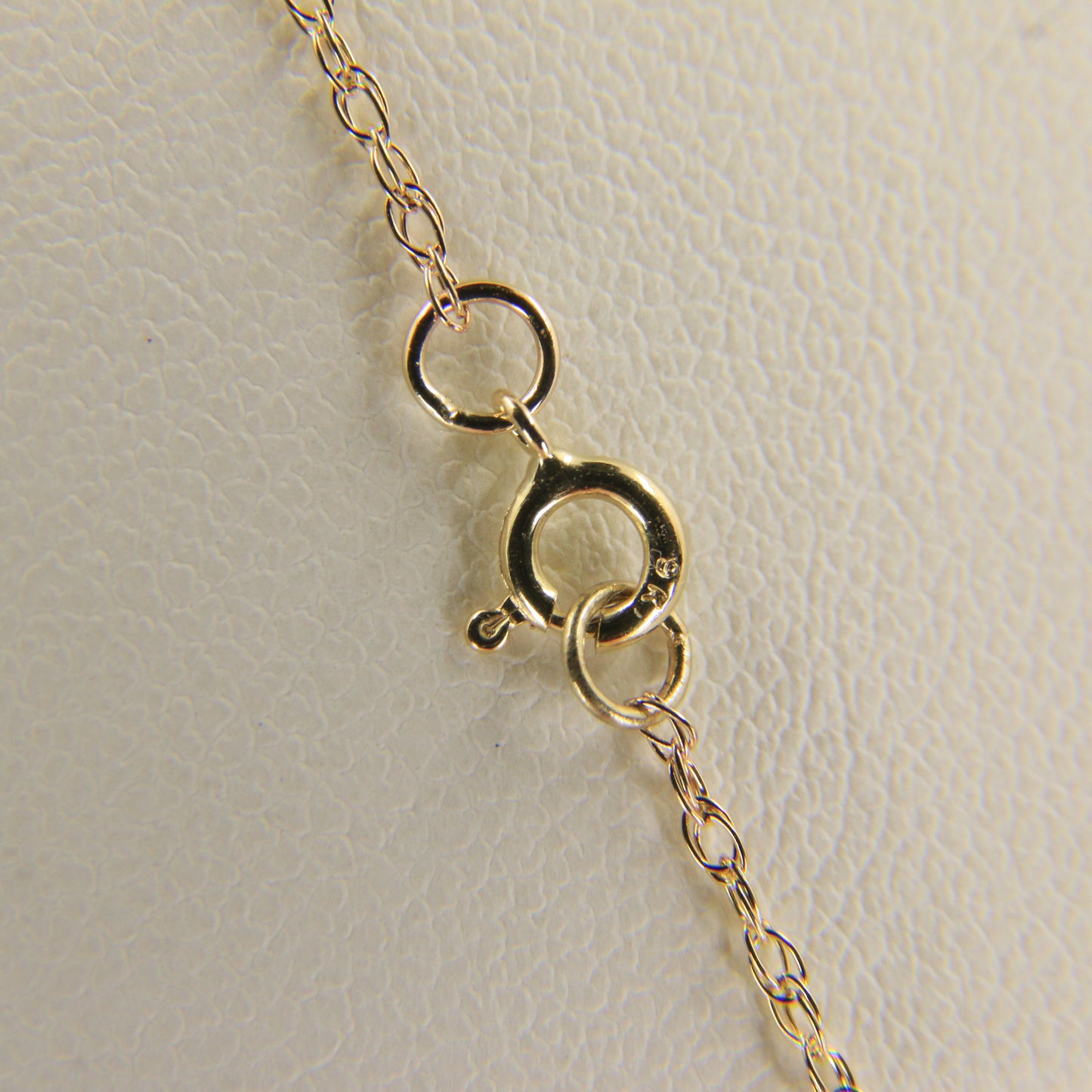 Vintage 9ct Gold Floral Oval Locket Pendant Necklace 18" Singapore Chain Boxed