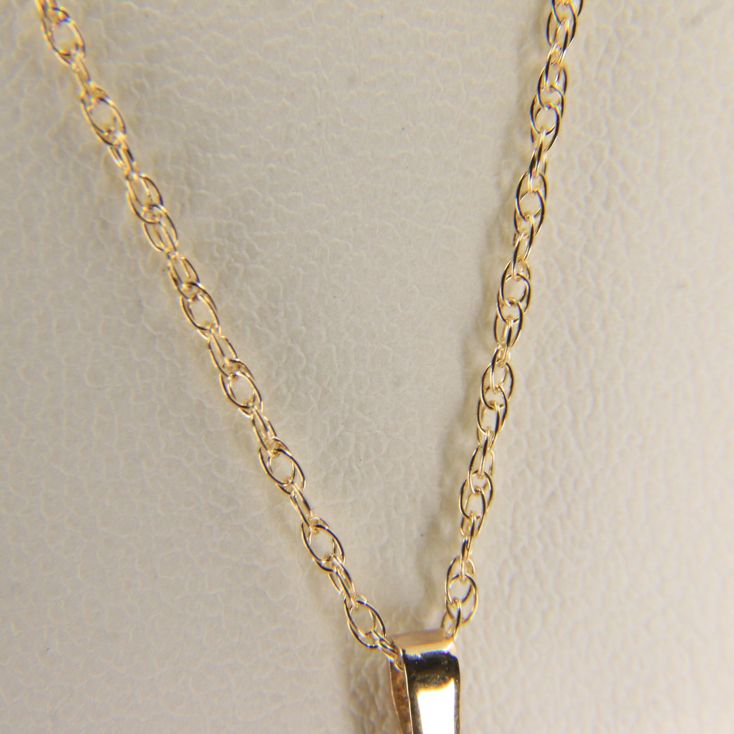 Vintage 9ct Gold Floral Oval Locket Pendant Necklace 18" Singapore Chain Boxed