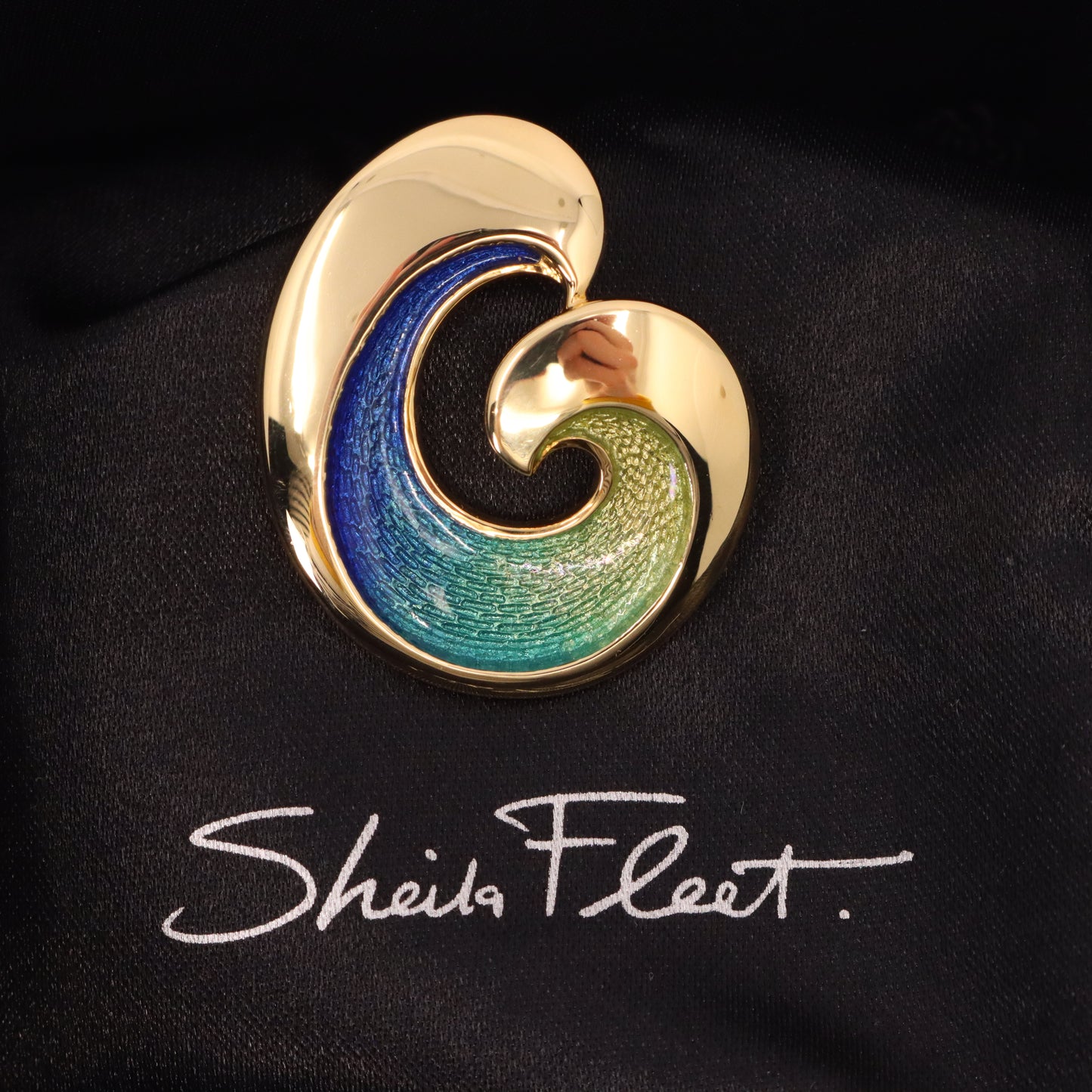 Sheila Fleet 18ct Hallmarked Gold Wave Enamel Pendant Orkney Designer Boxed Gift
