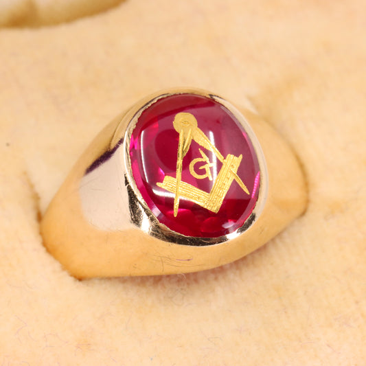 Vintage 9ct Hallmarked Gold Masonic Ruby Ring Square & Compass Mason Ring Boxed