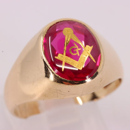 Vintage 9ct Hallmarked Gold Masonic Ruby Ring Square & Compass Mason Ring Boxed