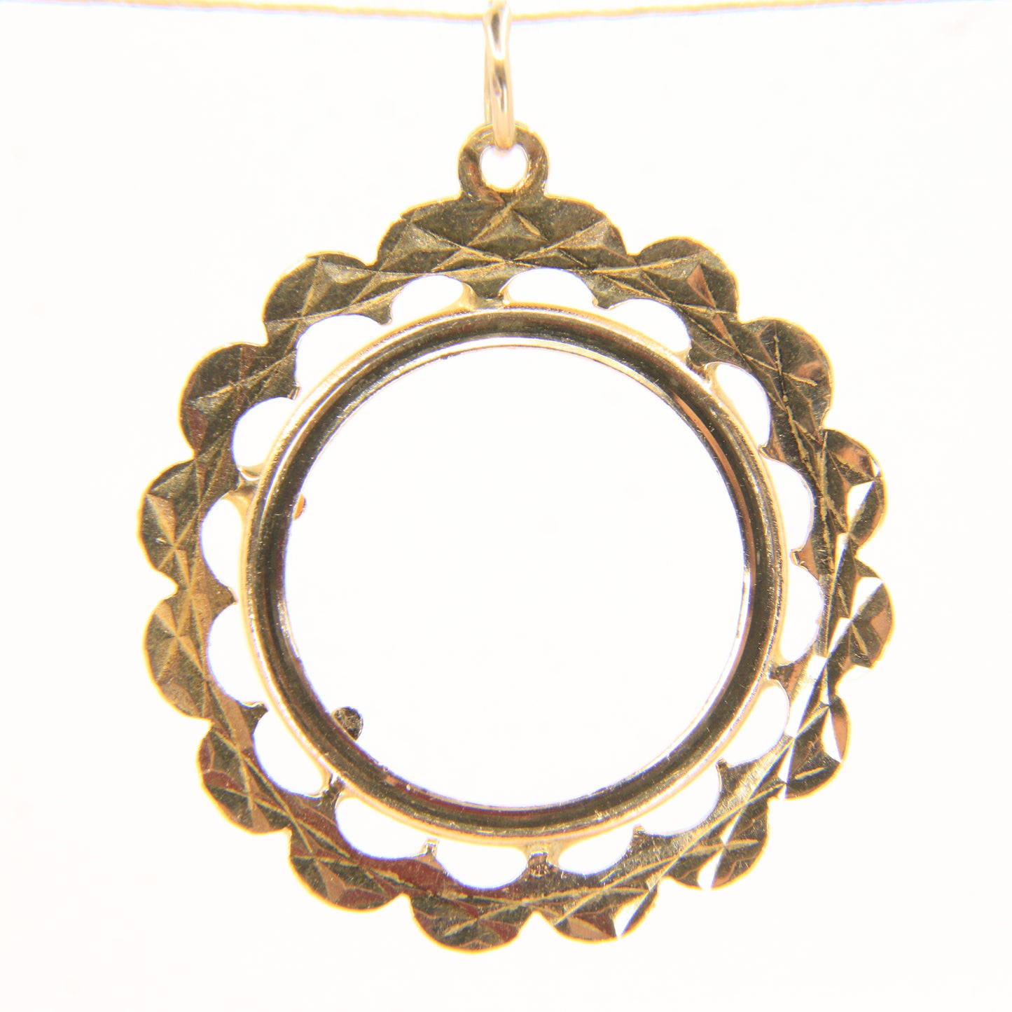 Vintage 9ct Hallmarked Gold Half Sovereign Pendant Mount Frame Charm Gift