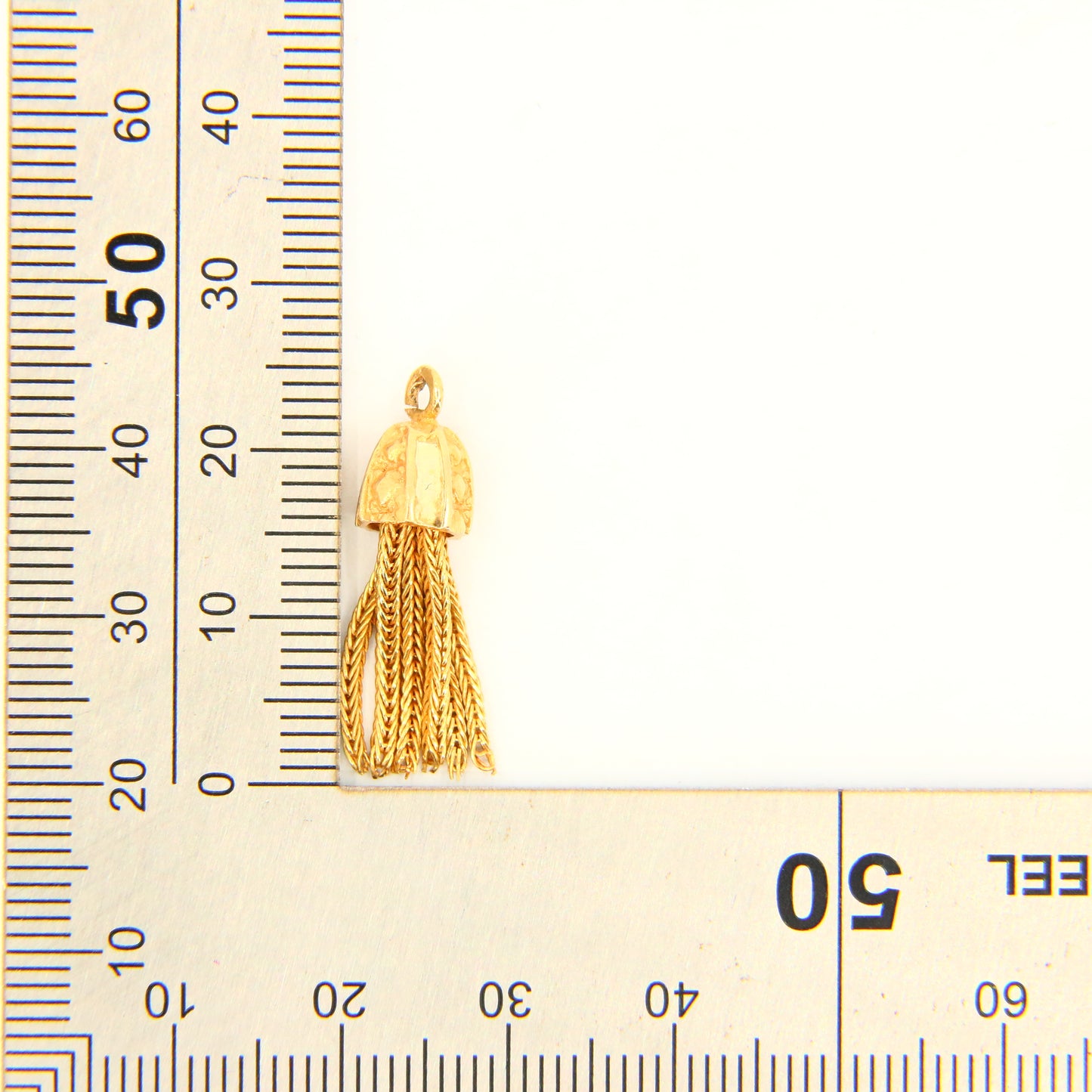 Vintage 18K Tassel Charm Unmarked 18 Carat Yellow Gold Pendant