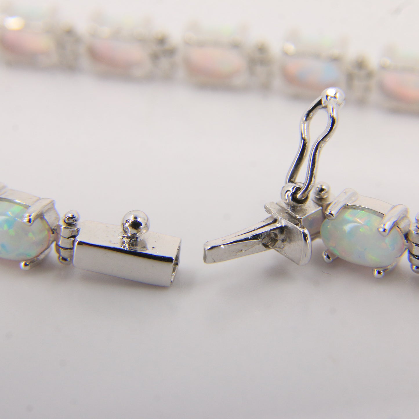 Vintage 14k White Gold Opal Bracelet 7.3 inch Oval Link Tennis Style Boxed