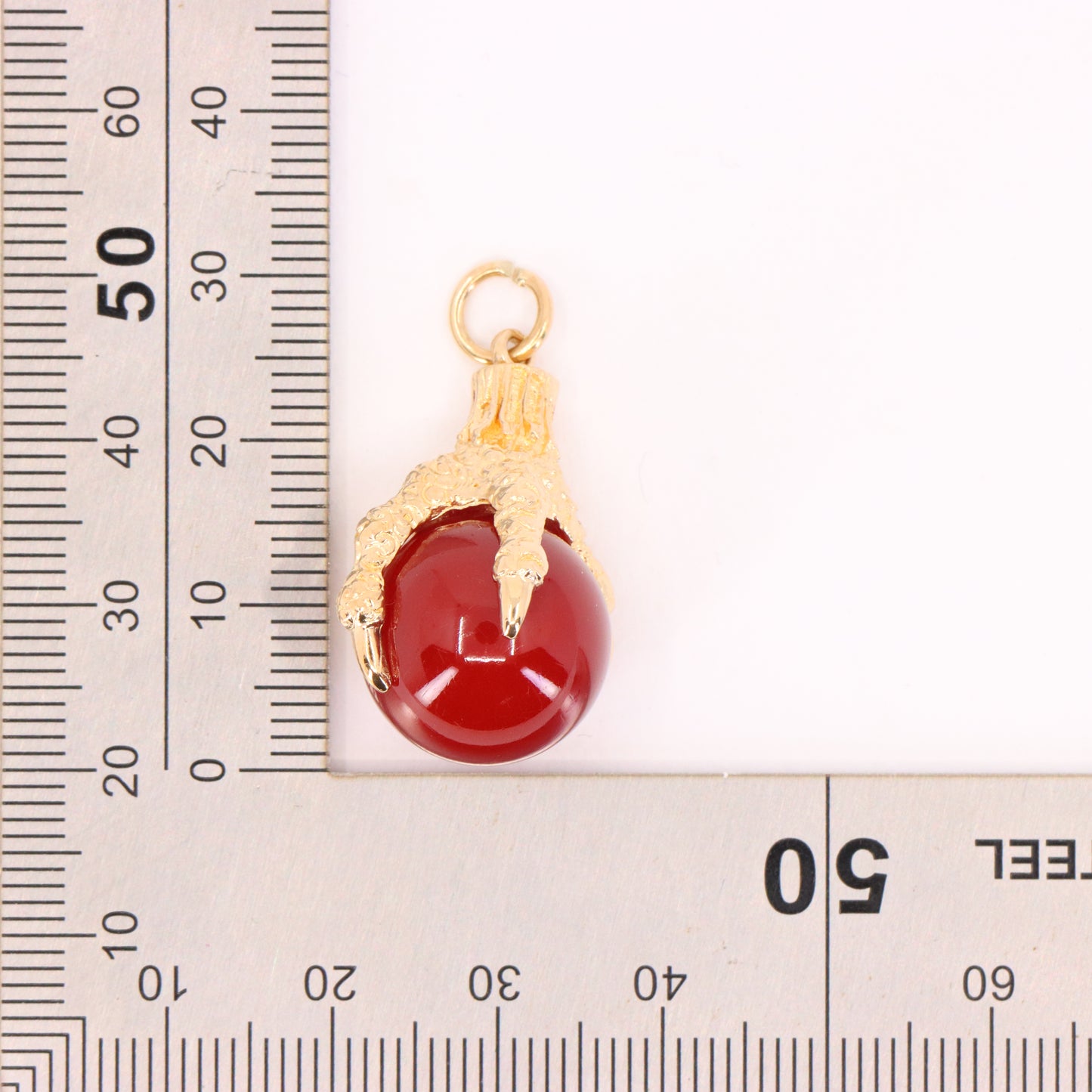 Vintage 9ct Hallmarked Yellow Gold Carnelian Claw Pendant Talisman Charm Gift