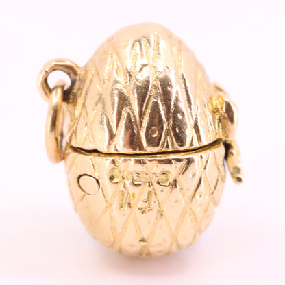 Vintage 9ct Hallmarked Yellow Gold Enamel Chick Opening Egg Charm Pendant Gift
