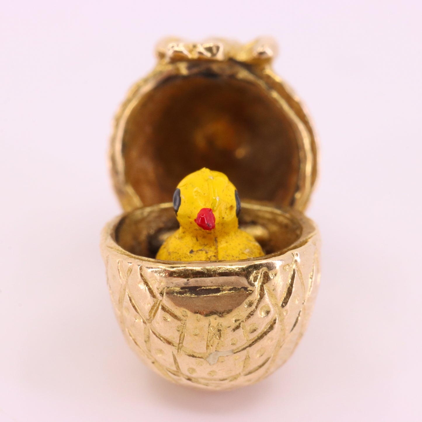 Vintage 9ct Hallmarked Yellow Gold Enamel Chick Opening Egg Charm Pendant Gift