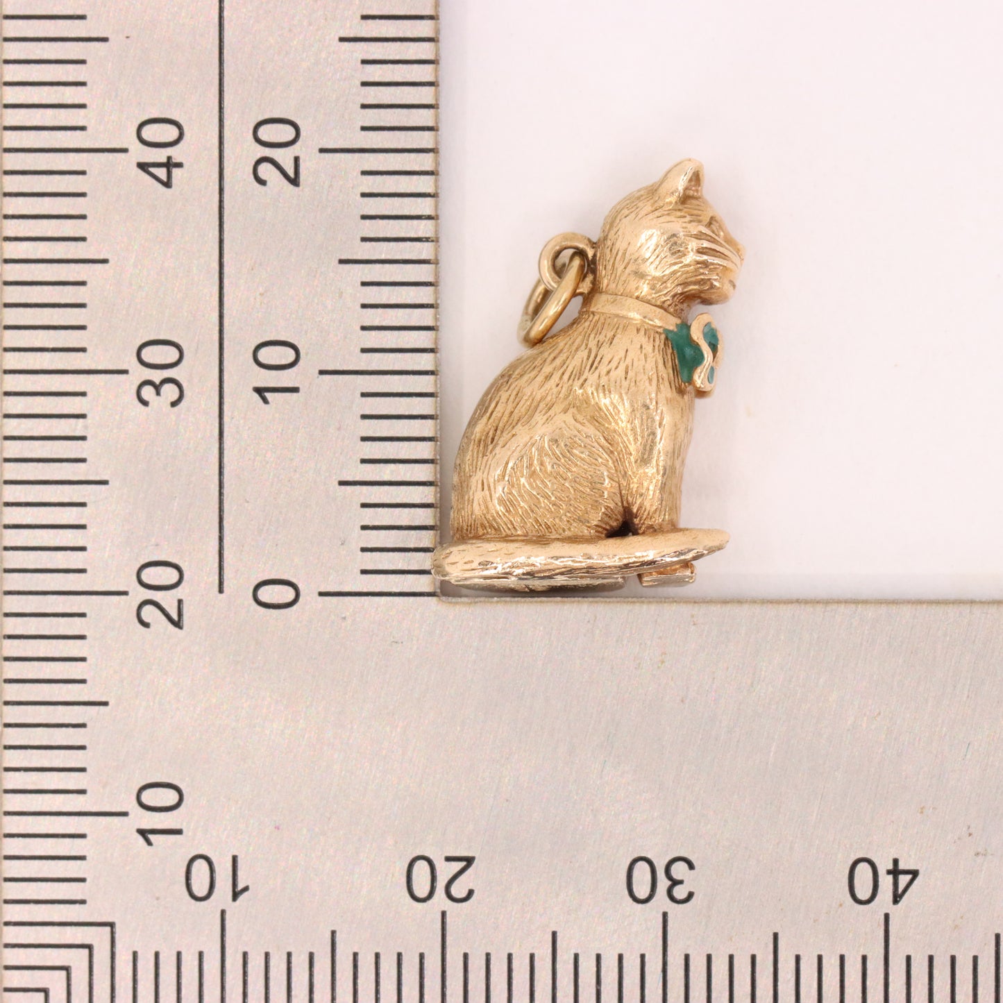 Vintage 9ct Hallmarked Yellow Gold Cat Pendant Enamel Bow Tie Animal Charm Gift