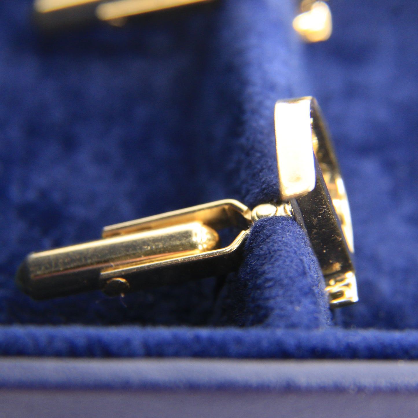 Vintage 18ct Gold Hallmarked “D” Initial Cufflinks Solid Gold Boxed