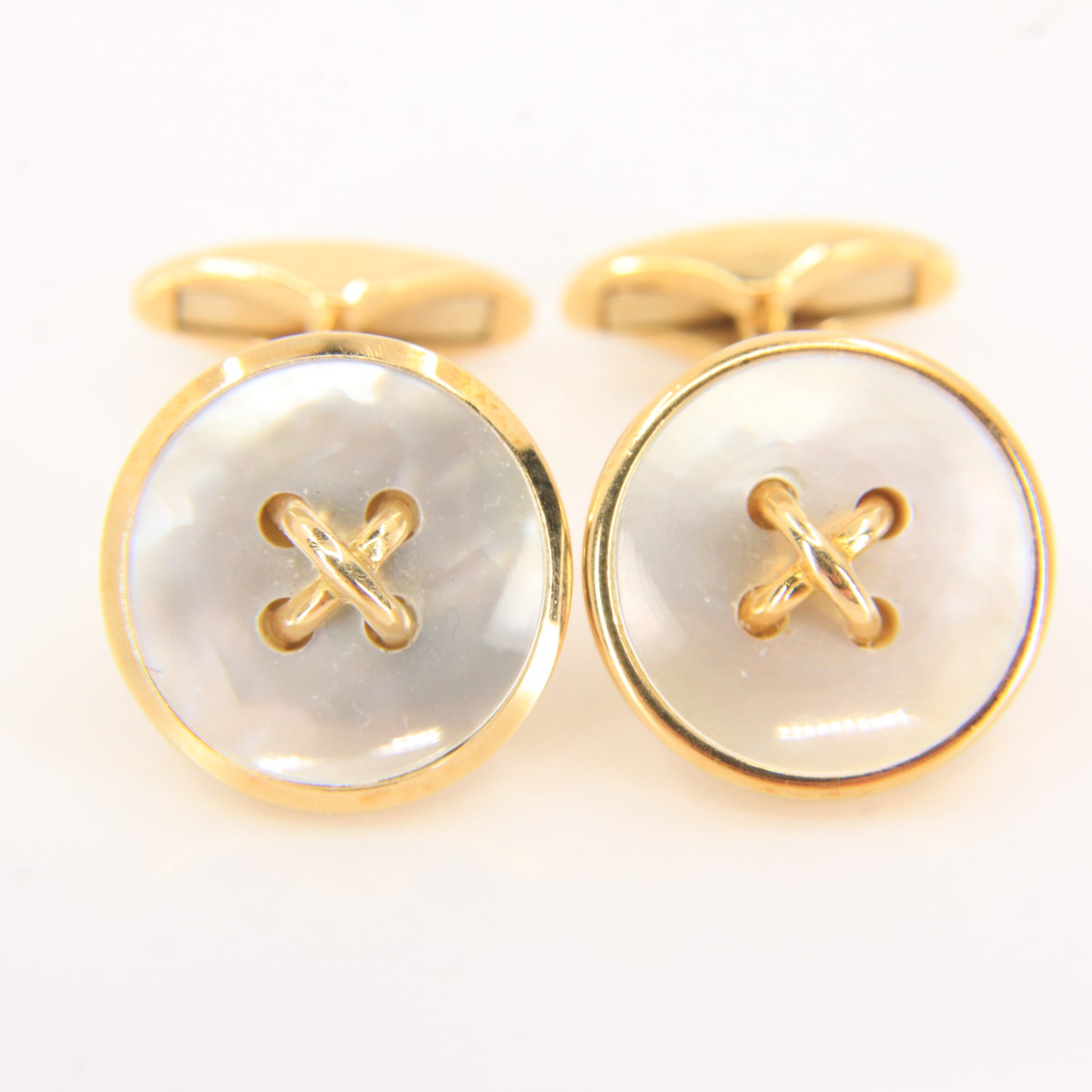 Vintage 18ct Gold Hallmarked Mother of Pearl Button Style Cufflinks Boxed