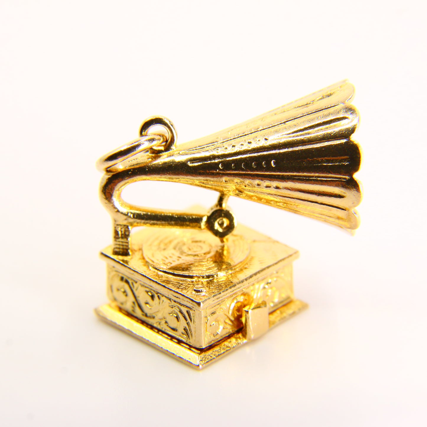 Vintage 9ct Gramophone Opening Charm Yellow Gold Hallmarked Vinyl Music Pendant