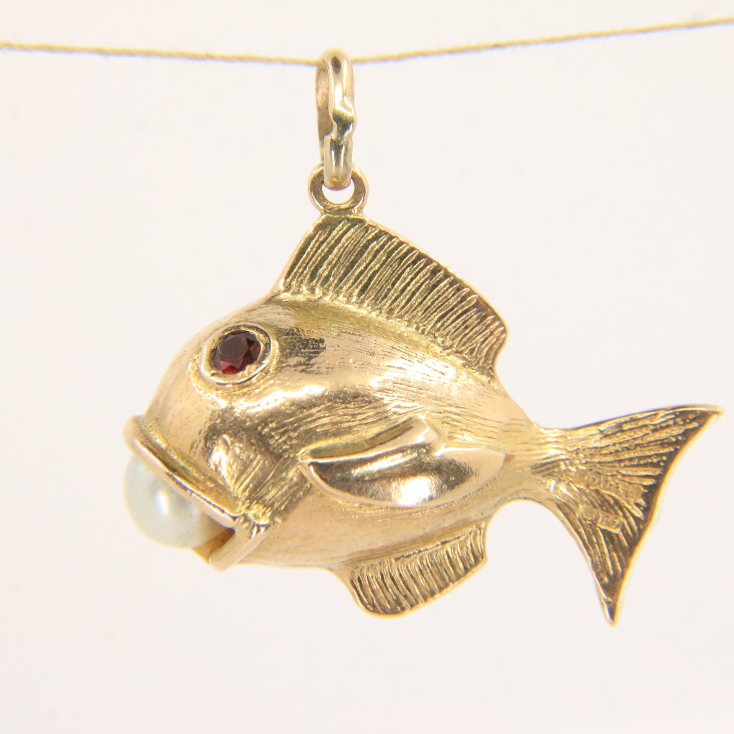Vintage 9ct Gold Hallmarked Fish Pearl Charm Pendant Yellow Gold