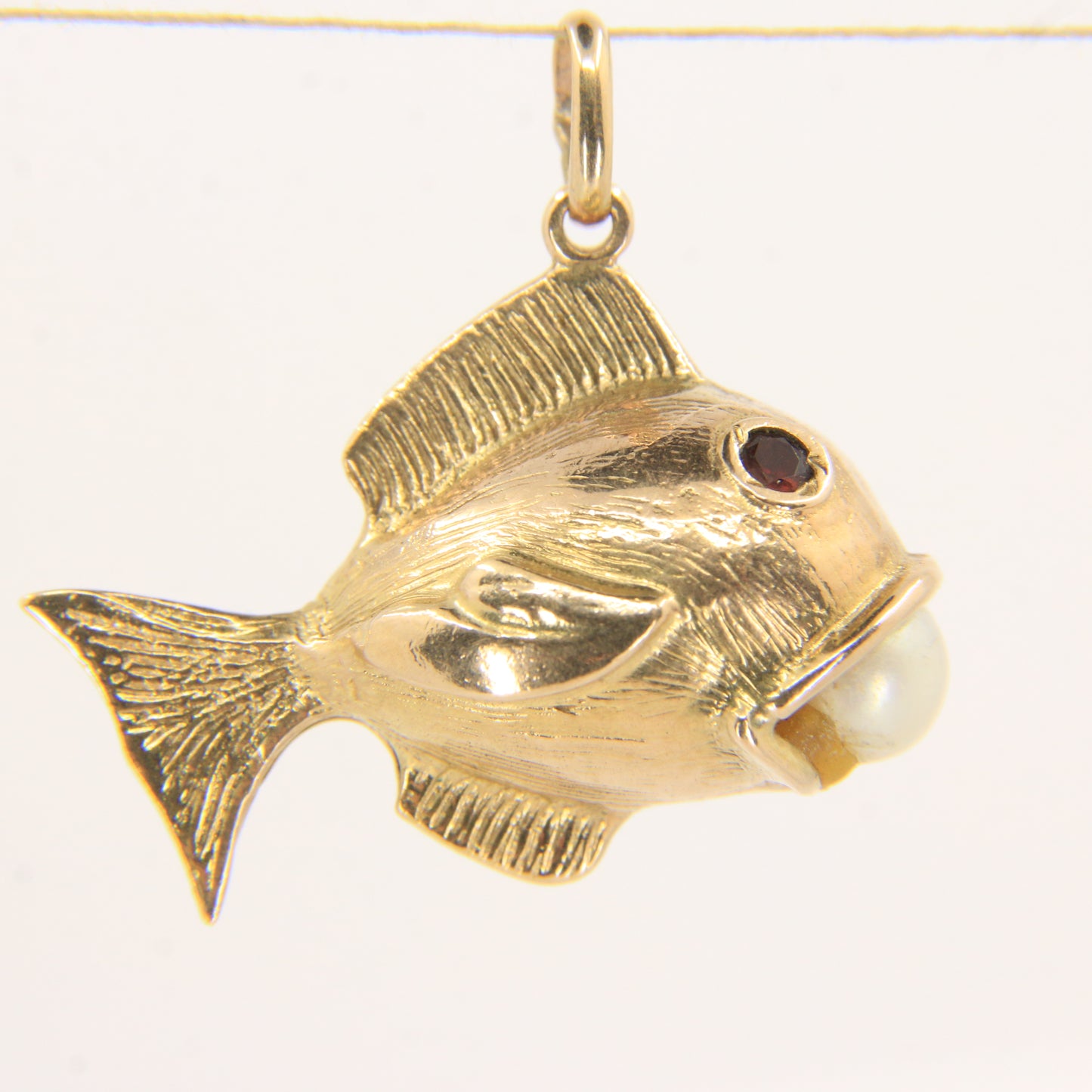 Vintage 9ct Gold Hallmarked Fish Pearl Charm Pendant Yellow Gold