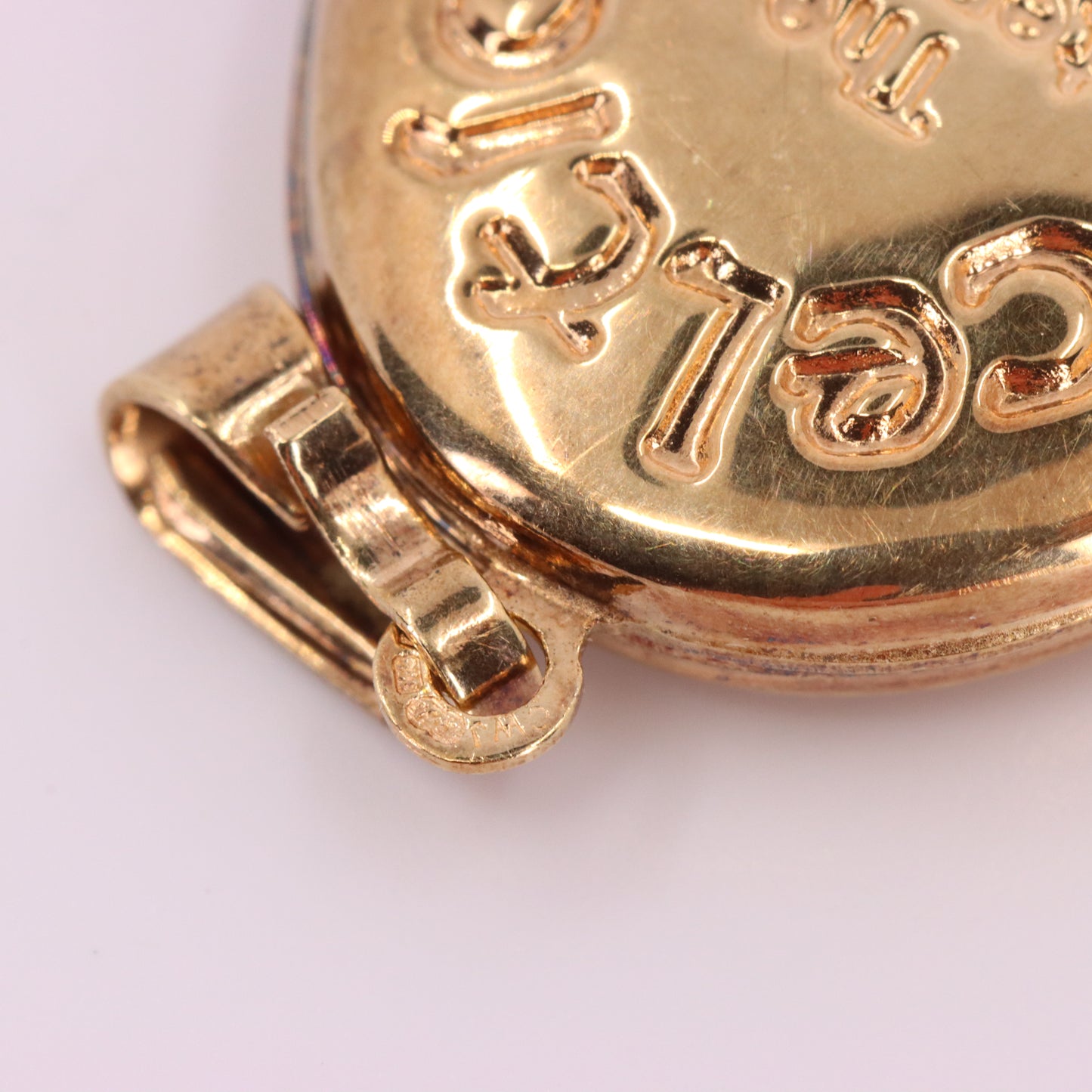Vintage 9ct Hallmarked Gold Celtic 2 Photo Locket Pendant Yellow Gold Charm