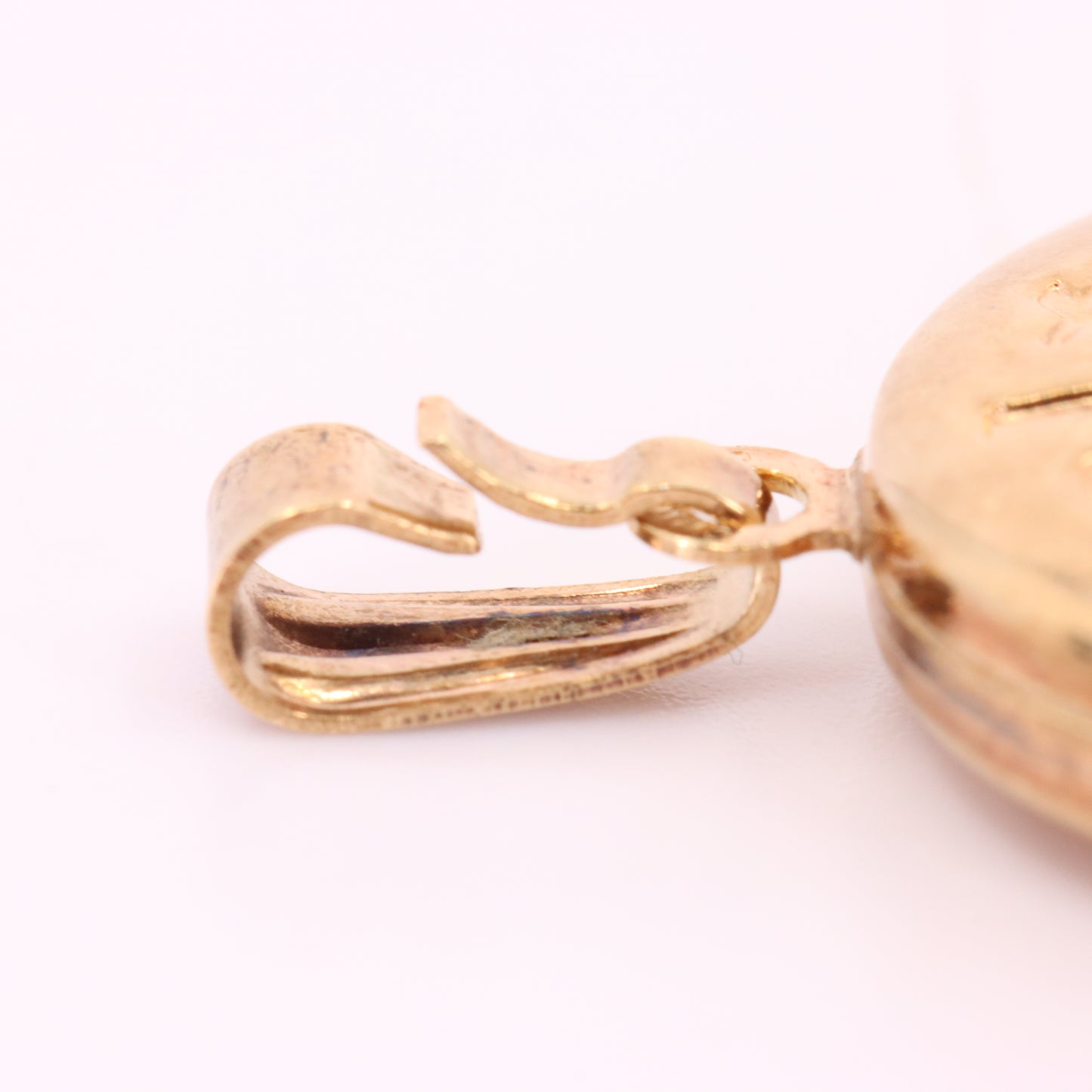 Vintage 9ct Hallmarked Gold Celtic 2 Photo Locket Pendant Yellow Gold Charm