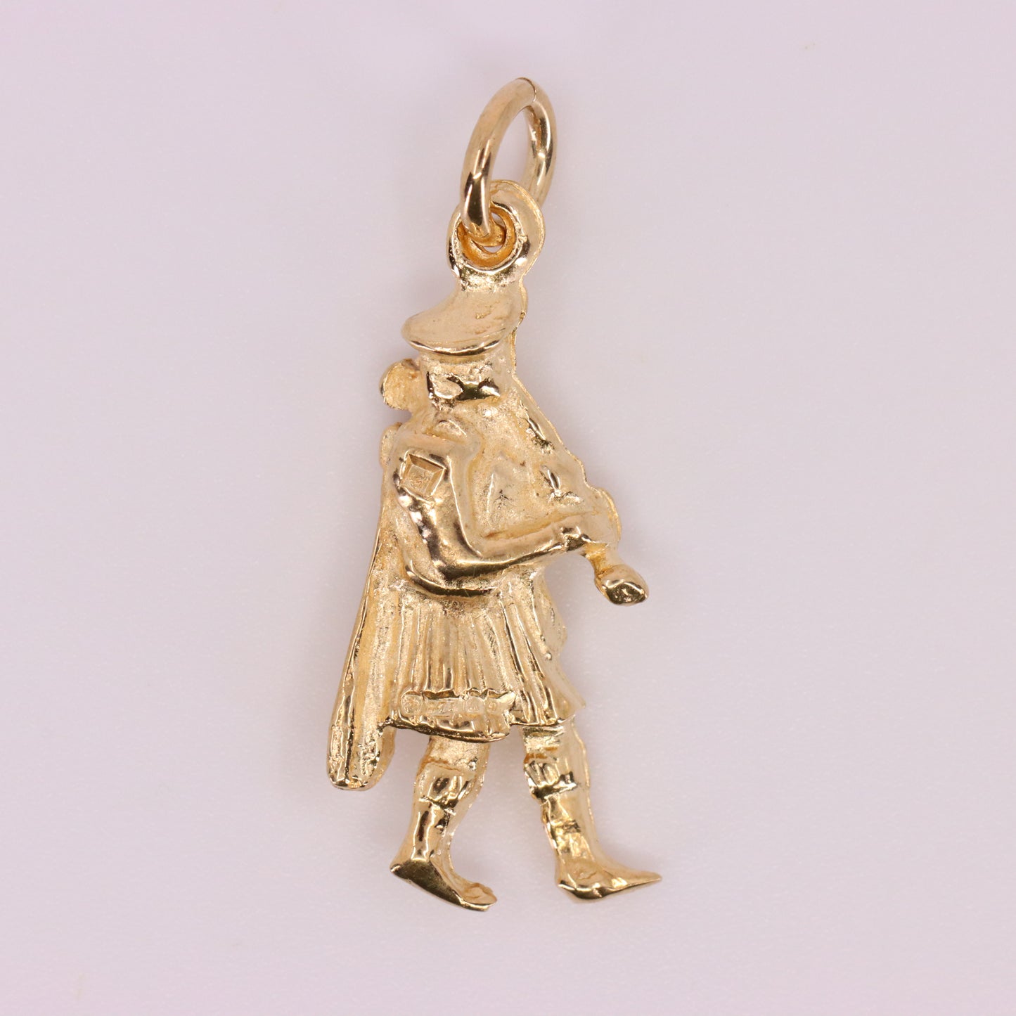 Vintage 9ct Hallmarked Yellow Gold Scottish Bagpiper Pendant Scotland Charm Gift