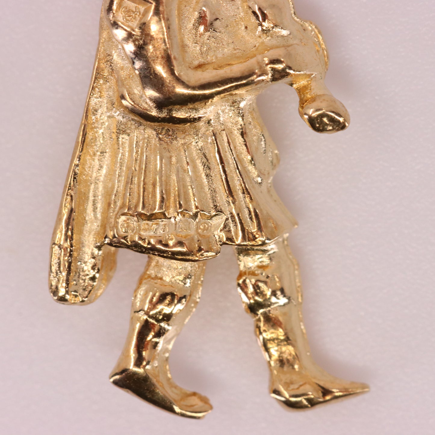 Vintage 9ct Hallmarked Yellow Gold Scottish Bagpiper Pendant Scotland Charm Gift