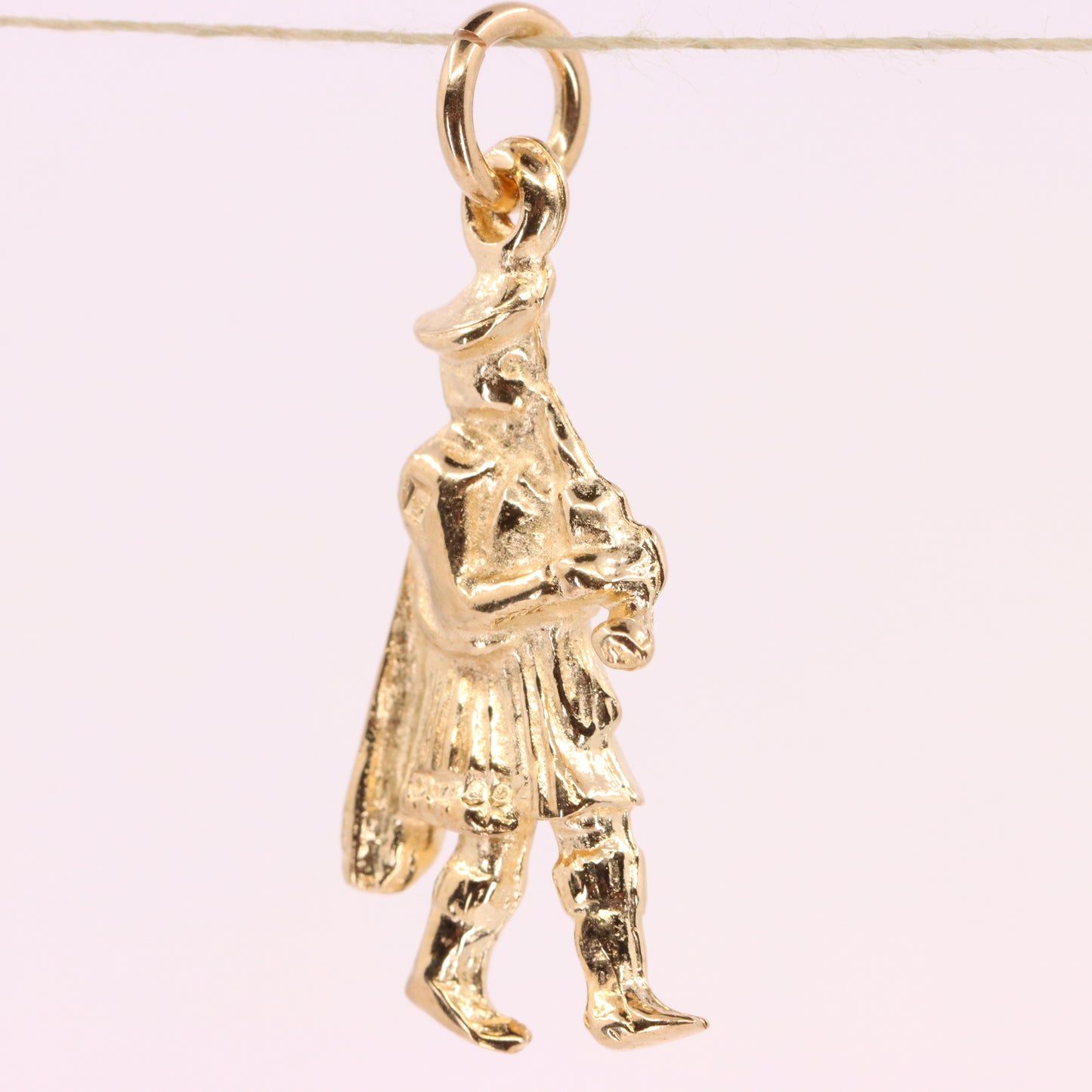 Vintage 9ct Hallmarked Yellow Gold Scottish Bagpiper Pendant Scotland Charm Gift