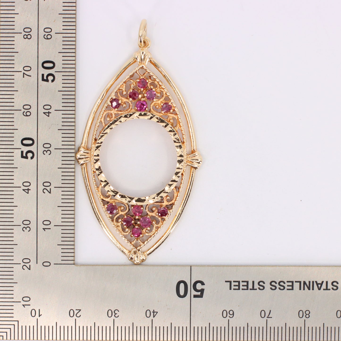 Vintage 9ct Hallmarked Gold Full Sovereign Coin Mount Pendant Display Frame