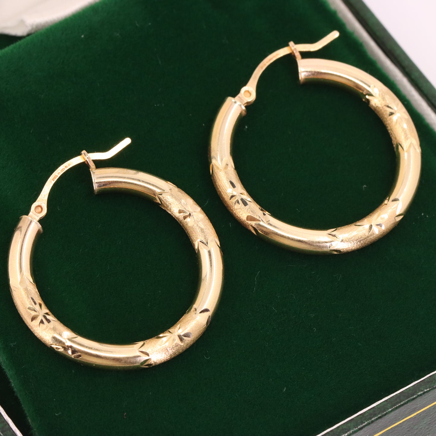 Vintage 9ct Hallmarked Gold Diamond Cut Textured Hoop Earrings 25mm Boxed Gift