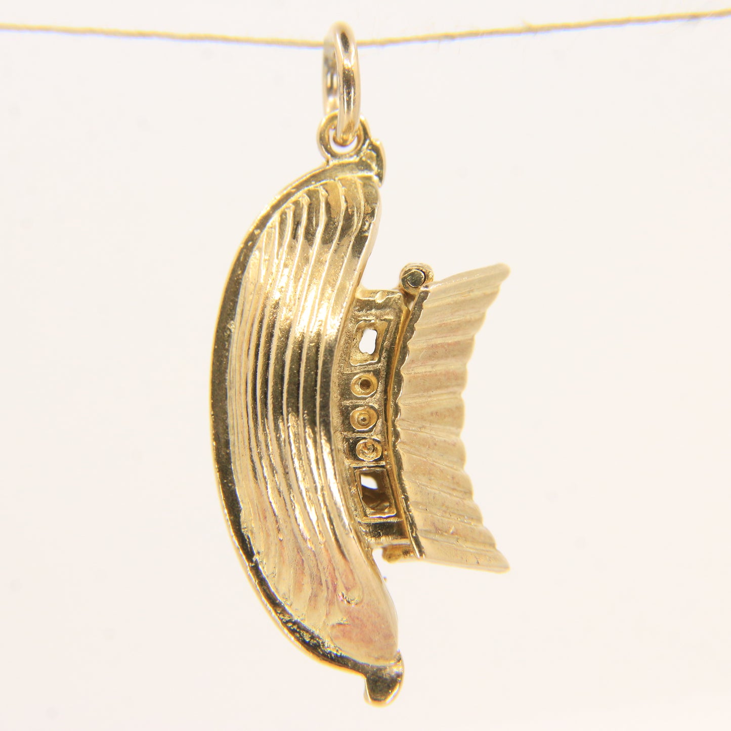 Vintage 9ct Hallmarked Noahs Ark Opening Boat Pendant Charm