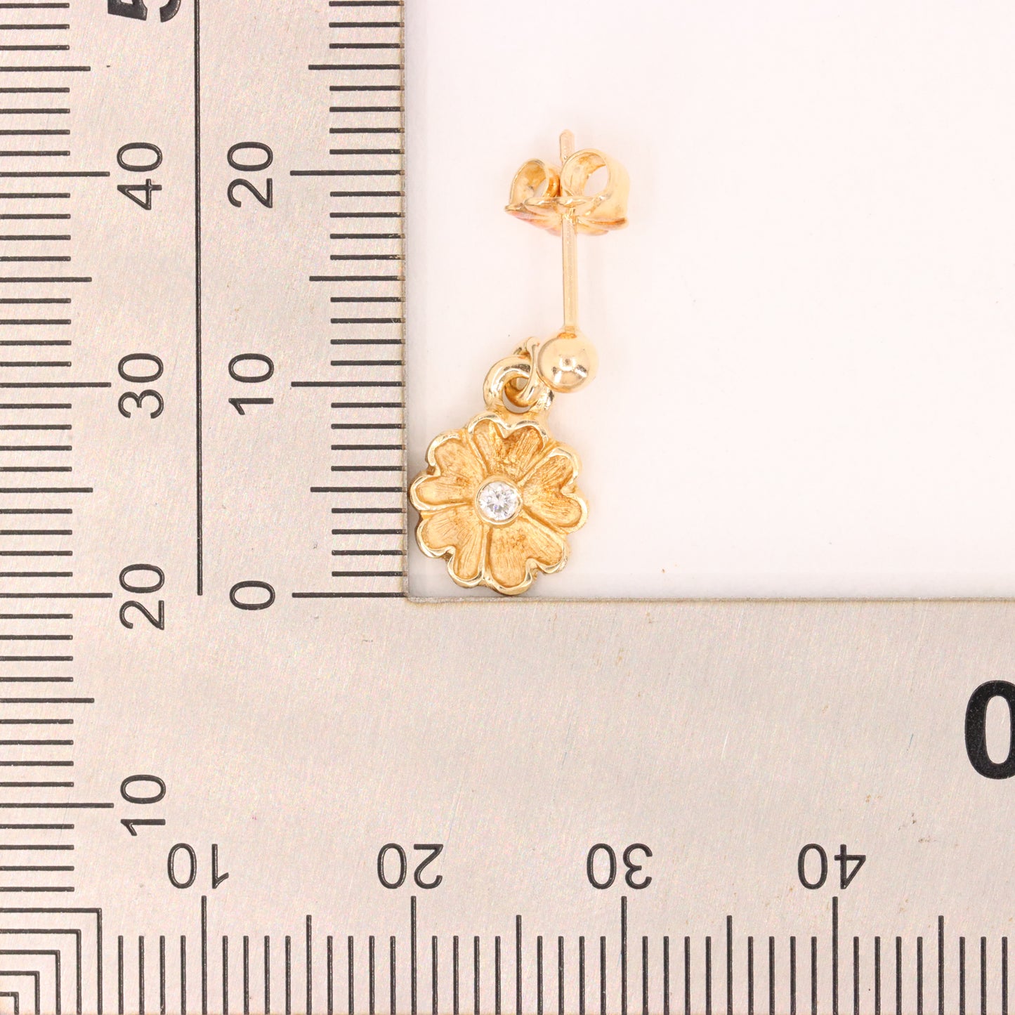 Vintage 9ct Hallmarked Yellow Gold Daisy Flower Drop Stud Earrings Boxed Gift